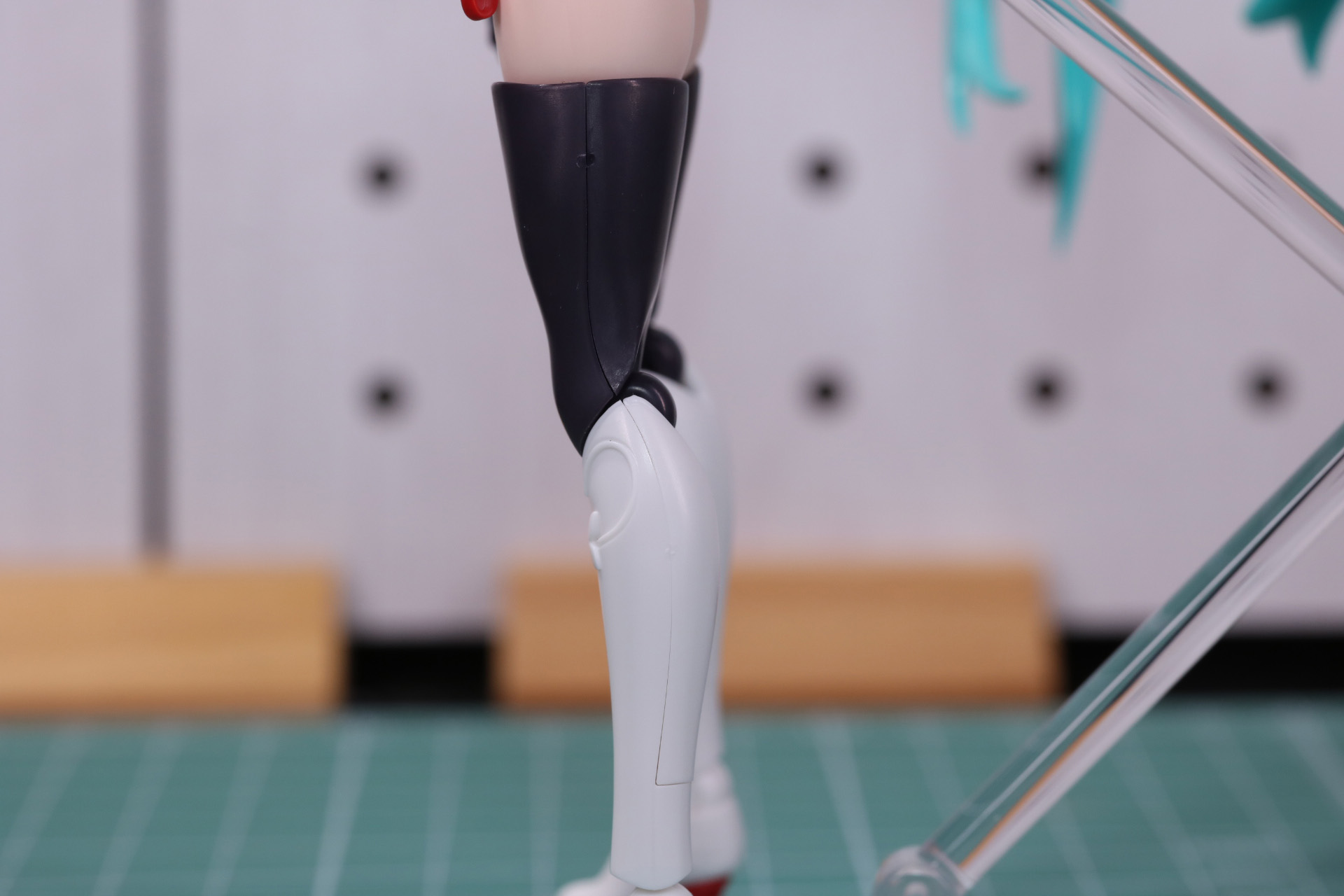 脚部も側面に合わせ目