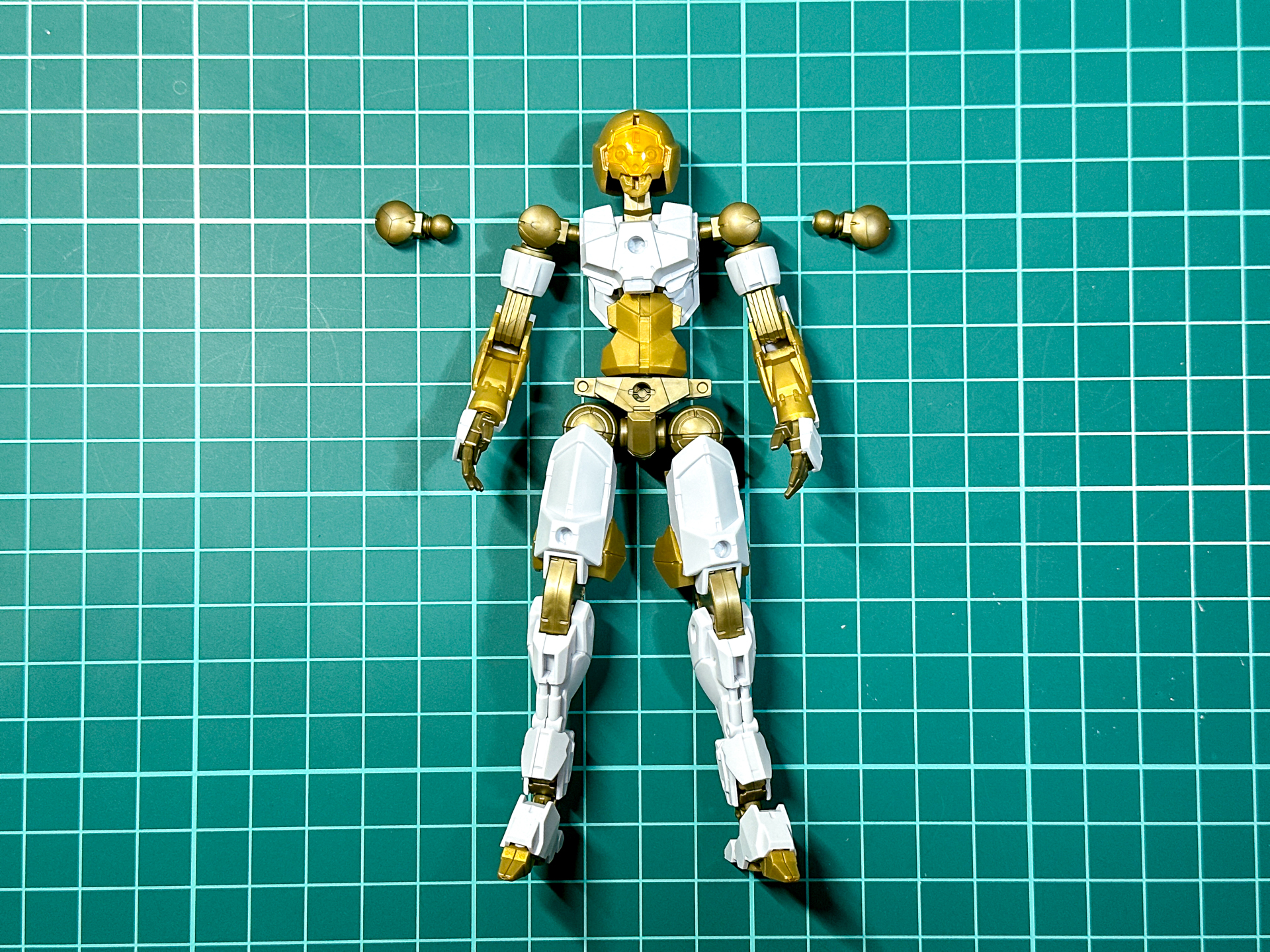 ジョイントを変更することで肩幅が広がりました。