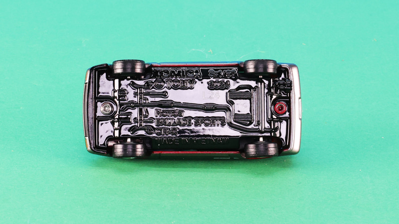 シャーシ：FFレイアウトのシャーシを表現