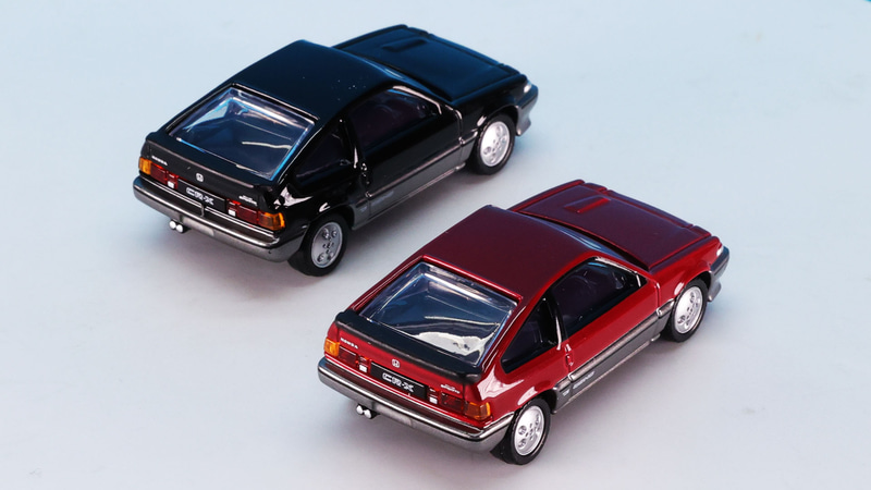 無駄と思えるものを極力排除したようなスタイリング