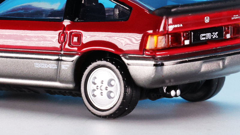 リアには“HONDA”“CR-X”“BALLADE SPORTS”等のロゴをプリントで再現！