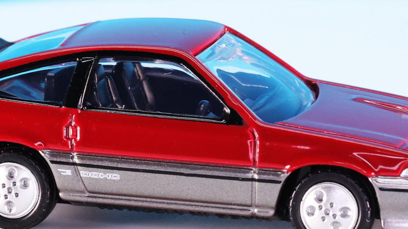 “インテグラル・ドアハンドル”と呼ばれるドアハンドルは縦長で出っ張らないため空力に貢献します