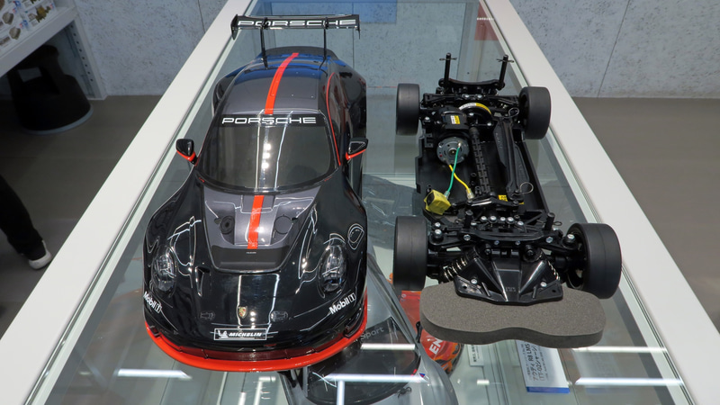 「1/10RC ポルシェ 911 GT3 R (992) (TT-02シャーシ)」は今後登場予定の製品。現時点ではタミヤの製品紹介ページもまだ存在しておらず、発売日、価格は未定