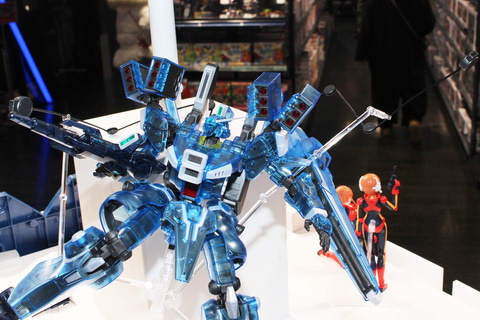 HF8643 未組立 MG 1/100 ガンダムMk-V [クリアカラー] MG 1/100 ガンダムMk-V [クリアカラー] − 商品情報｜THE GUNDAM