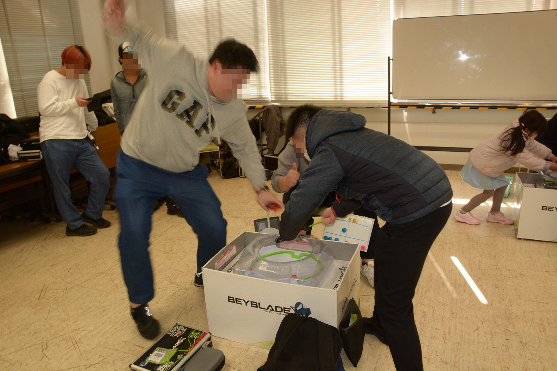 シュートの瞬間は子供も大人もダイナミックだ。いかに自分の力や想いを込められるかは、勝利の鍵となる