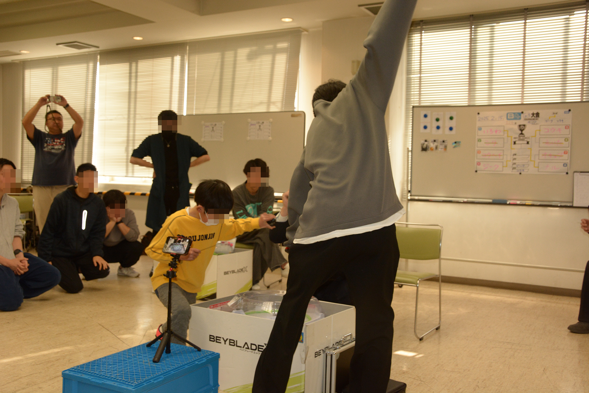 奥の黄色い服がナル選手、手前がいろわ選手