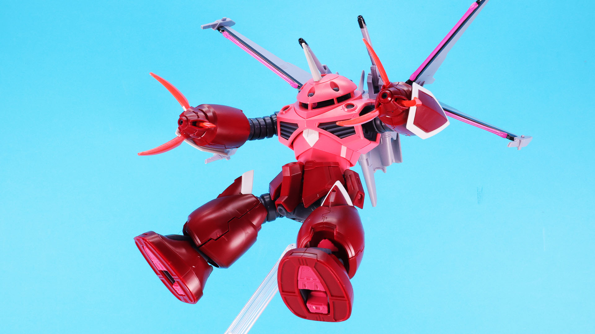 ソールの中にはインフィニットジャスティスガンダム弐式のソールが見えます