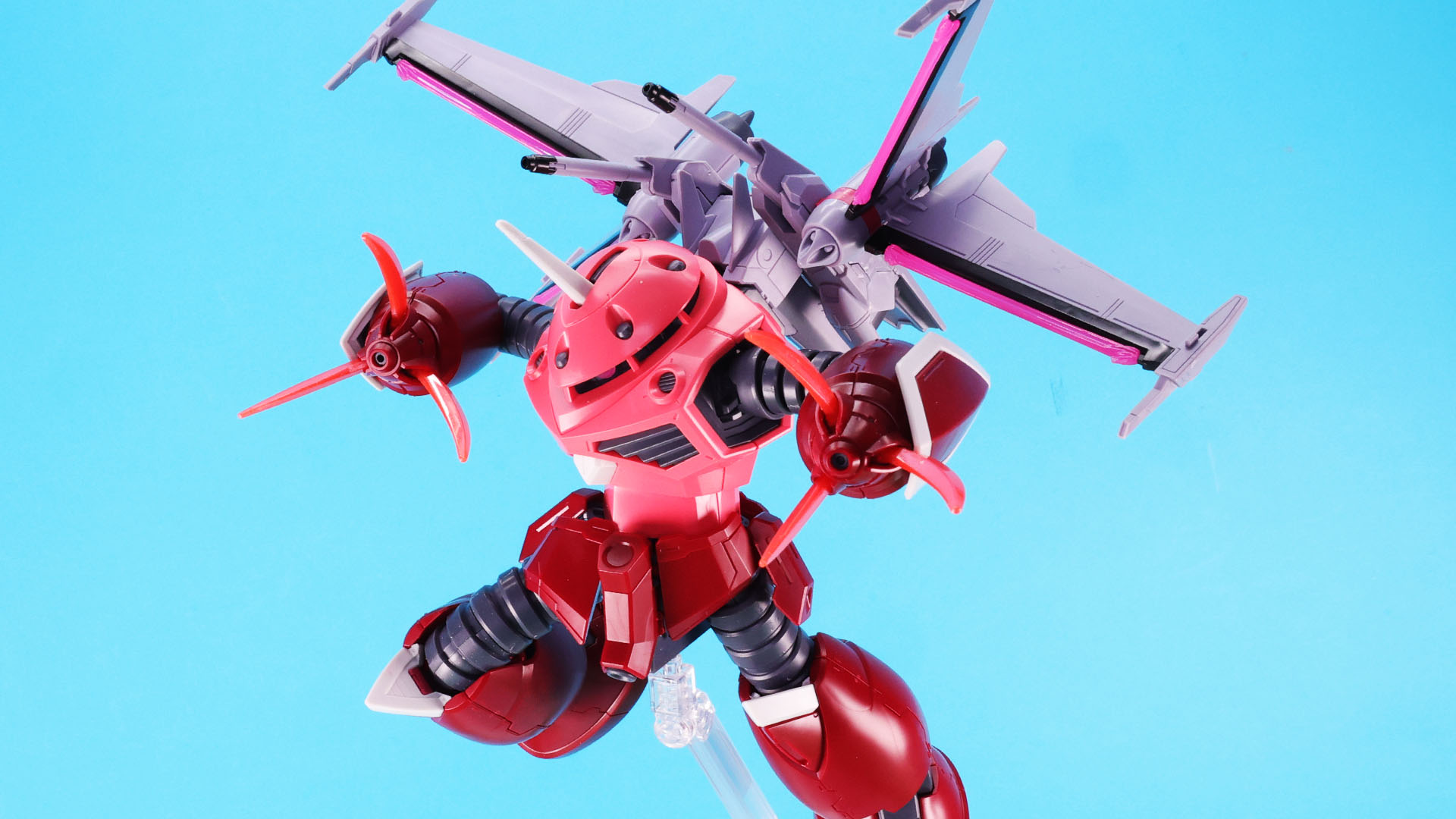 大胆なアクションポーズも意のままに！