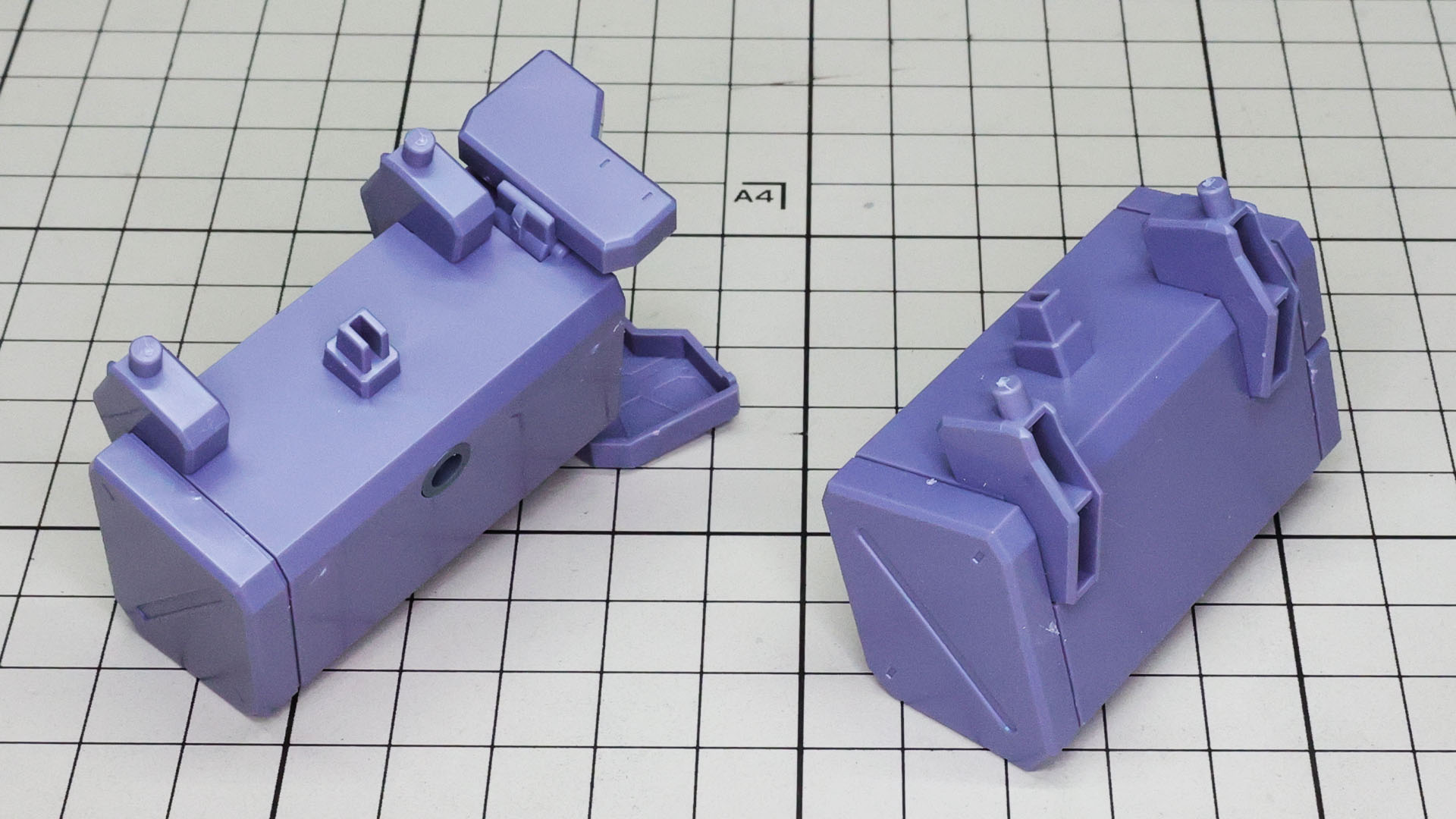 メインとなる巨大なウイングには白い加飾部があります