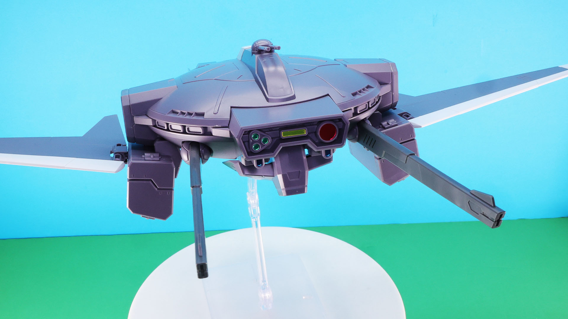 機体上面のディテールに注目