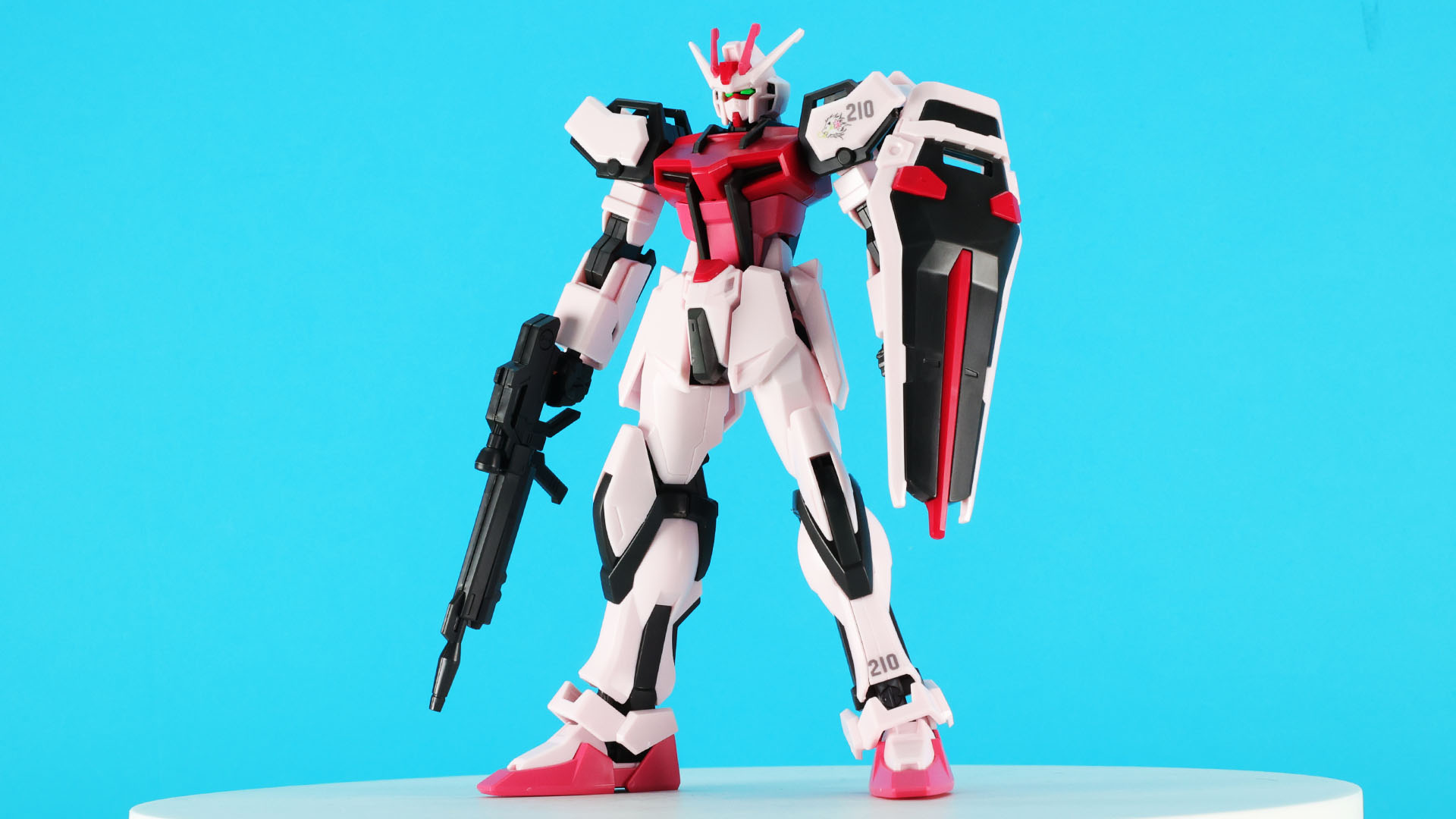 地球にはカガリが搭乗するストライクルージュが待機