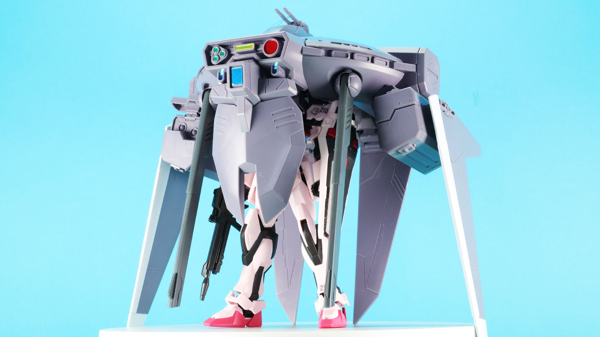 アスハ代表、ストライクルージュ、キャバリアーアイフリッド-２、準備完了です。