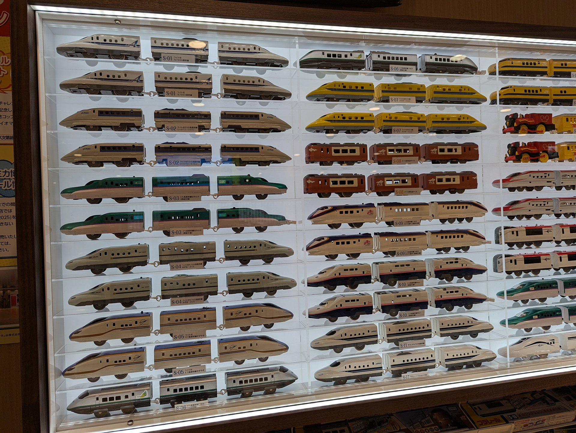 車両のディティールまでじっくり確認できる展示となっている