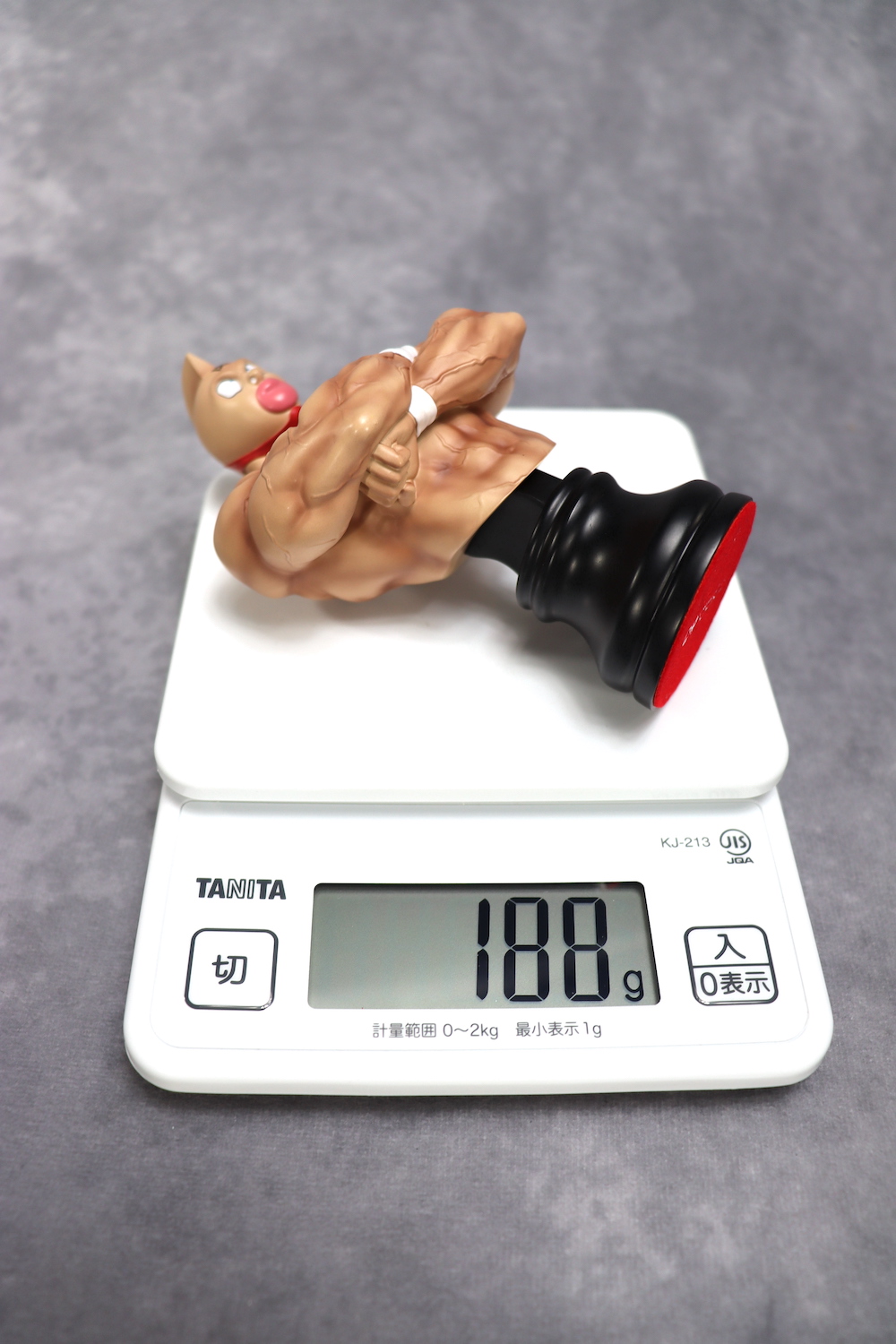 重量は190g前後