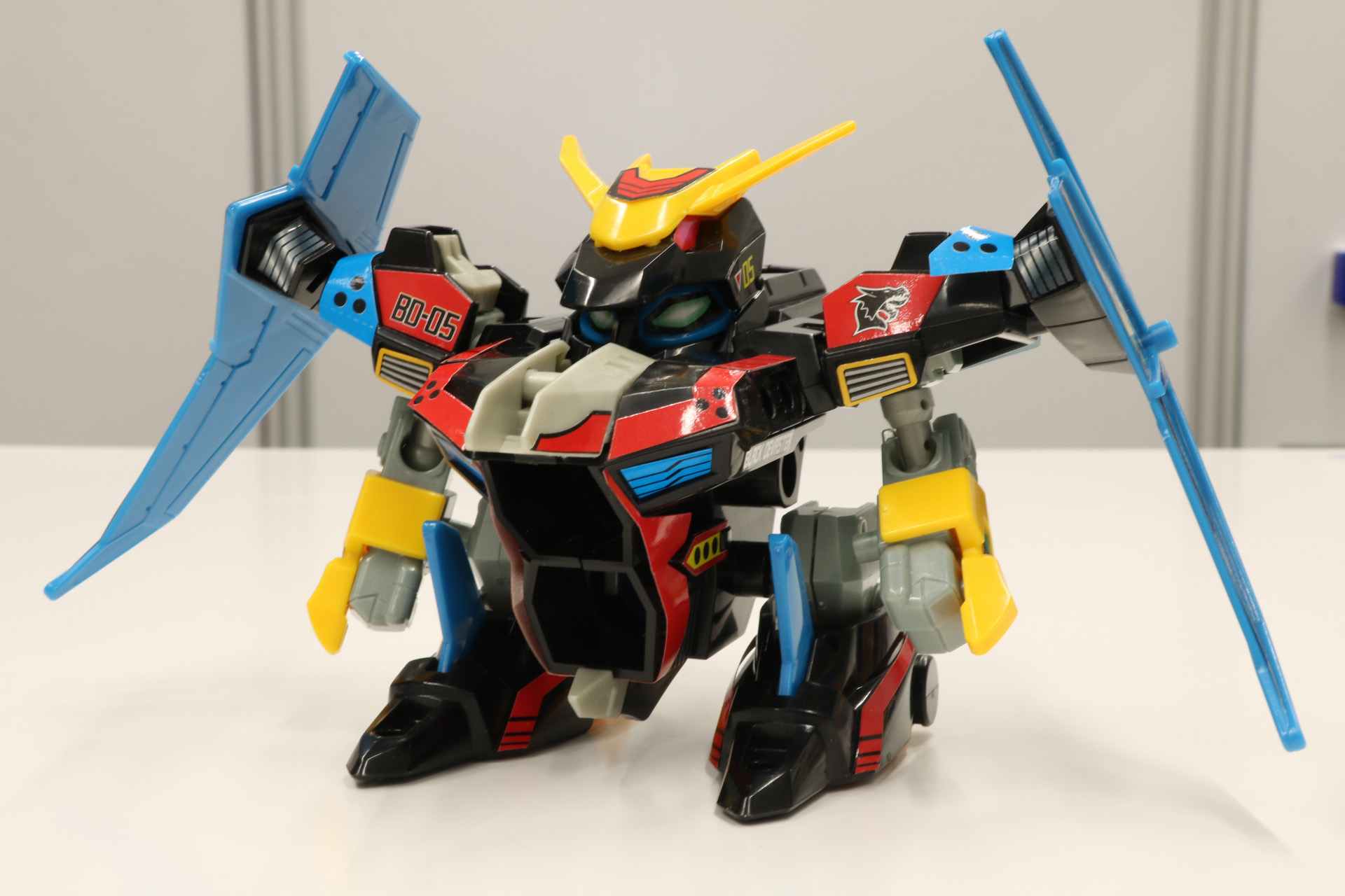 くろボンが乗るビーダアーマー「ブラックデバスター」。画像はプラキット版「A-14 ブラックデバスター」になります。