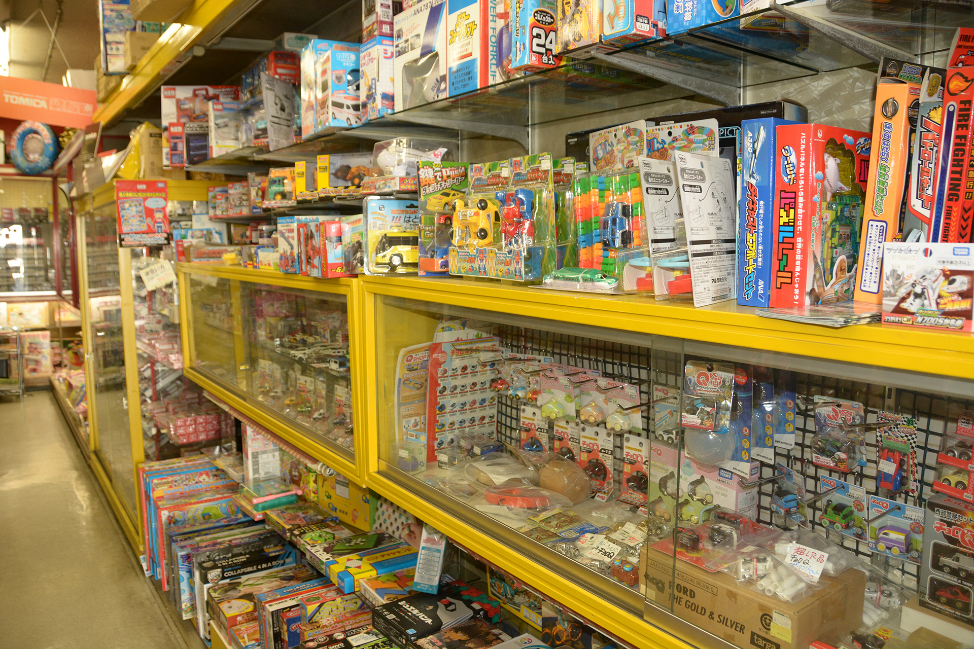 パズルやぬいぐるみなど、種類も豊富だ