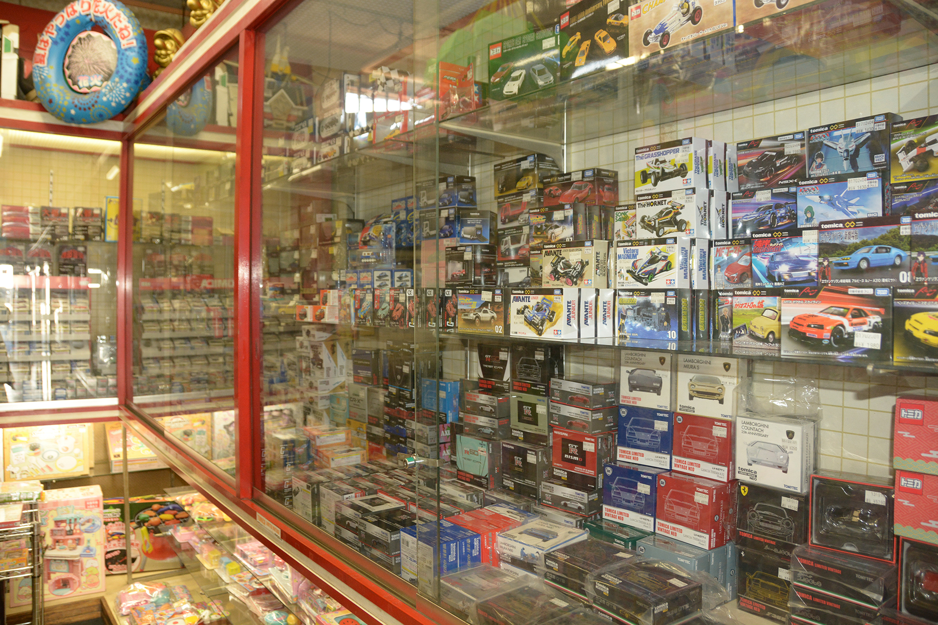 1,000種類以上品揃えがあるという「トミカ」