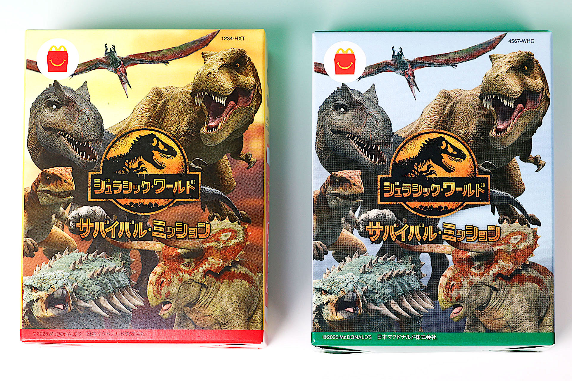 こちらが今回のおもちゃ袋ならぬおもちゃ箱。赤色が第1弾、緑色が第2弾だ