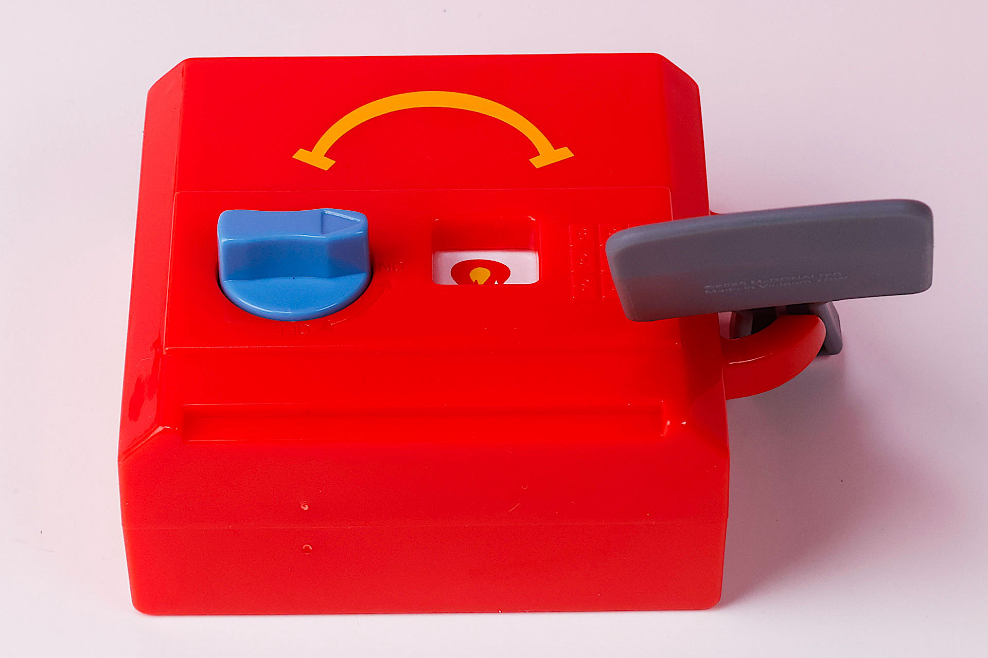 青いボタンを回すことで図柄が変わる