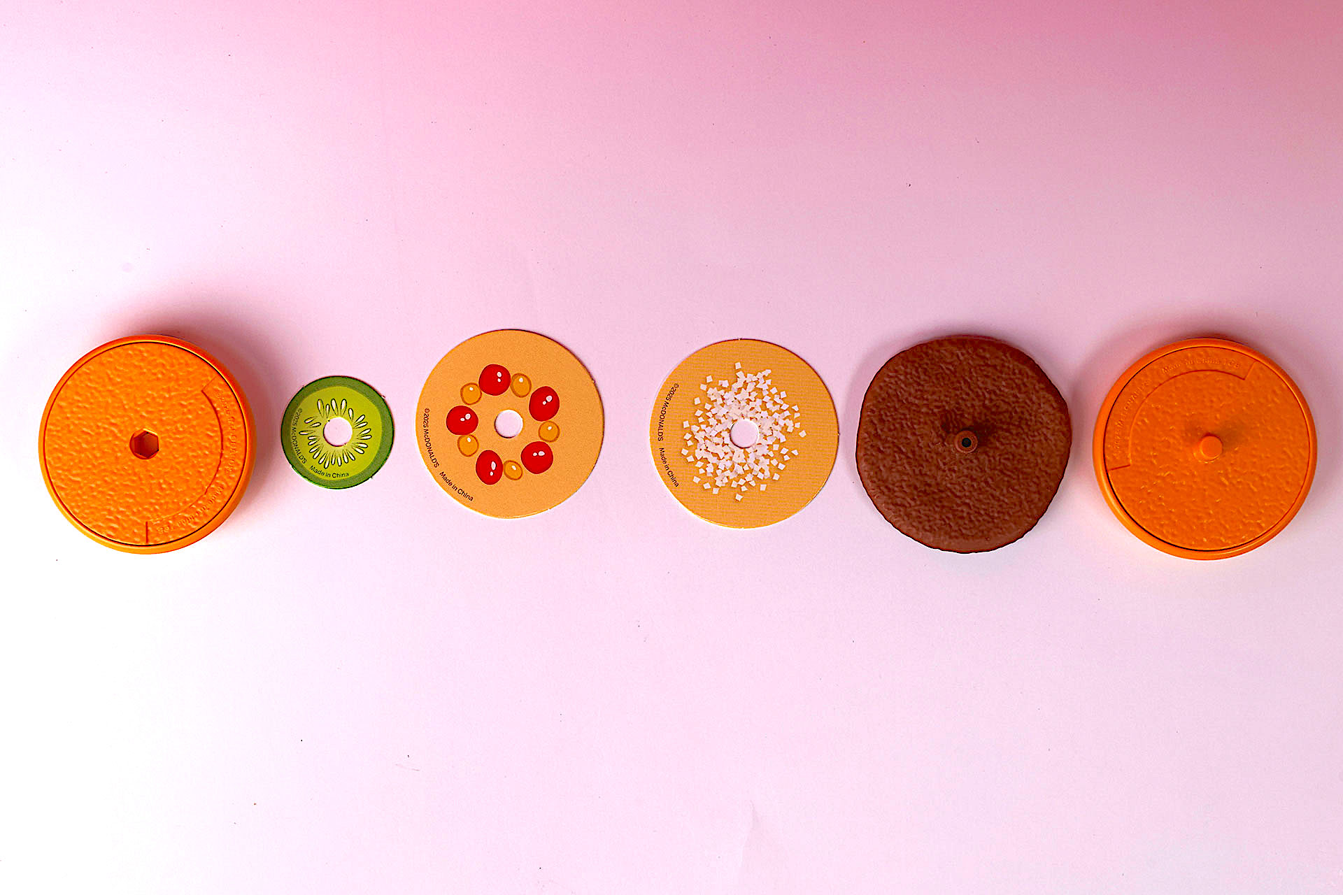 実はこれだけのパーツを重ね合わせて出来上がっている