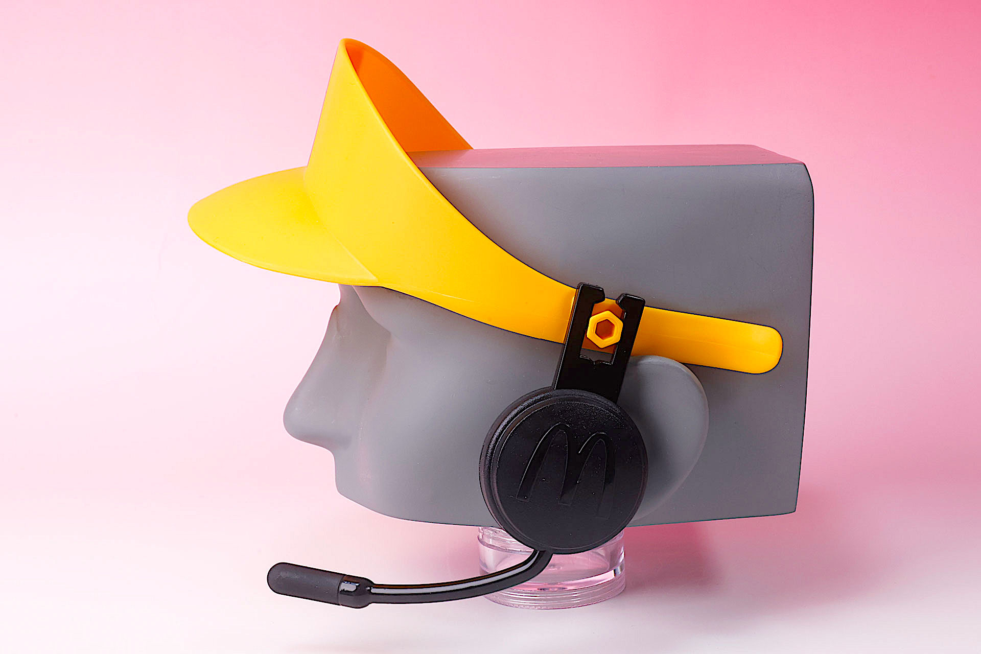 あまり締め付けないので、すぐに頭に付けることができる