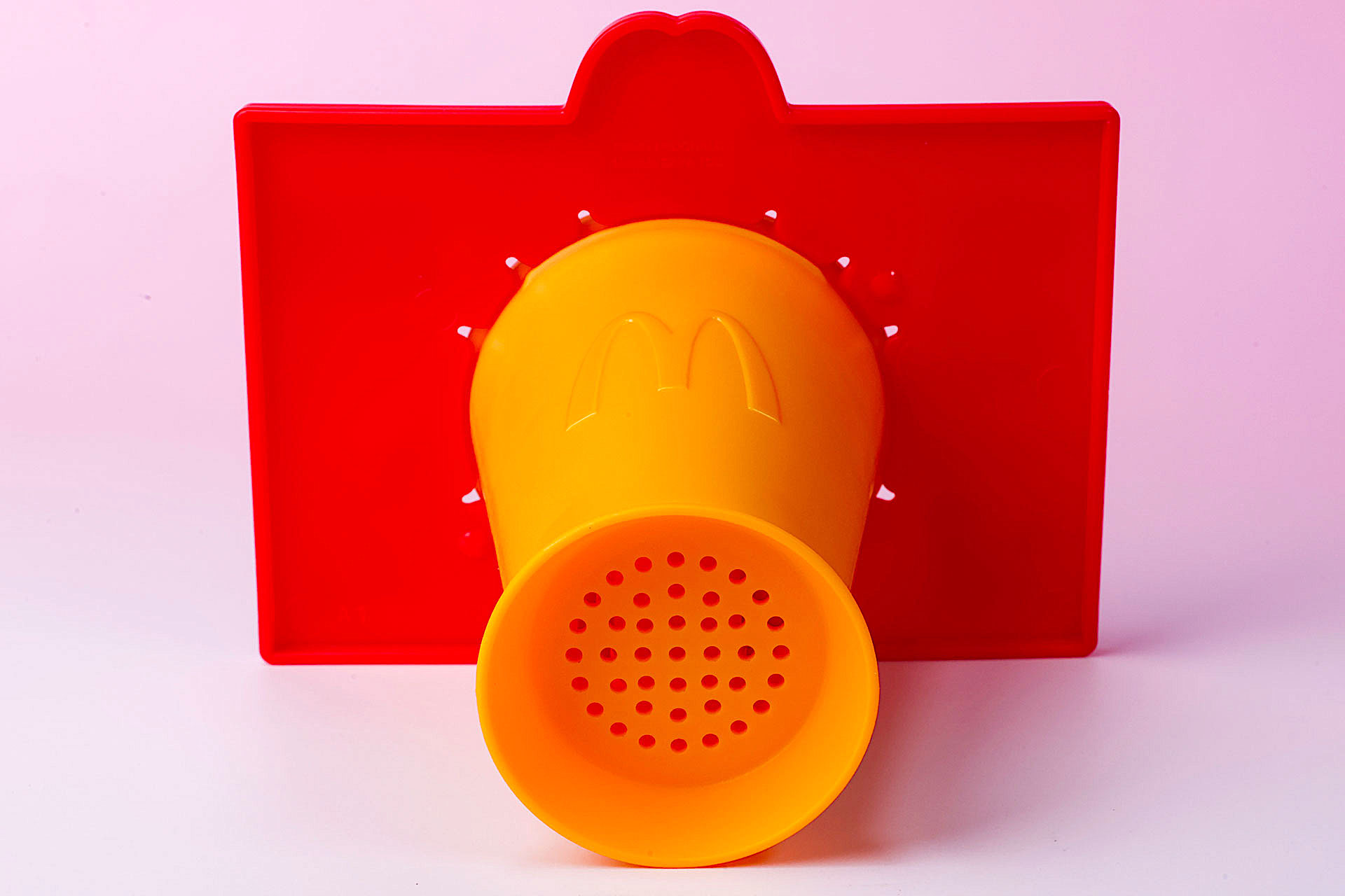 マイクで話した声が内部で響いて、本物っぽい音になるところがユニークだ