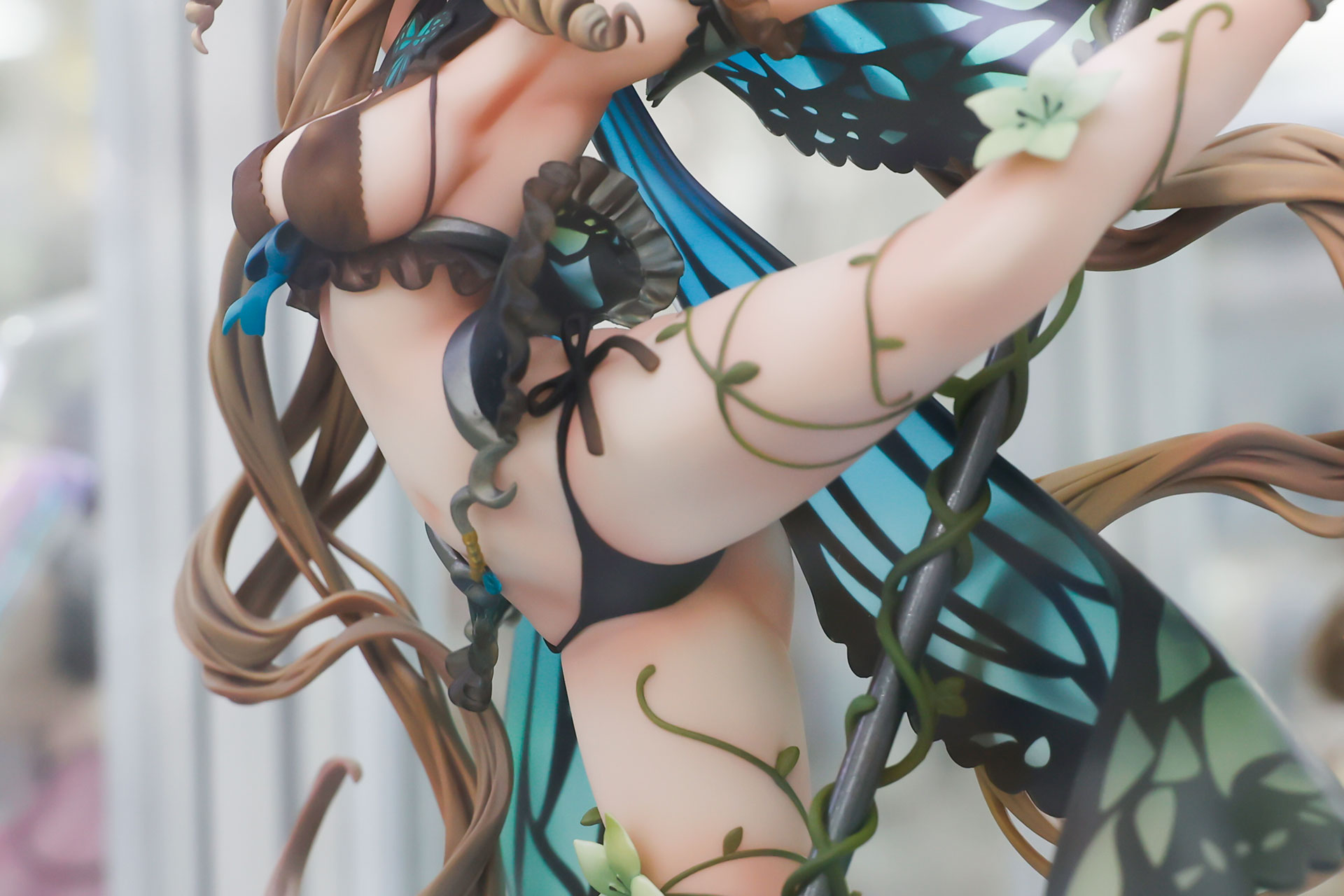 スタイルの良さがわかるポーズだ