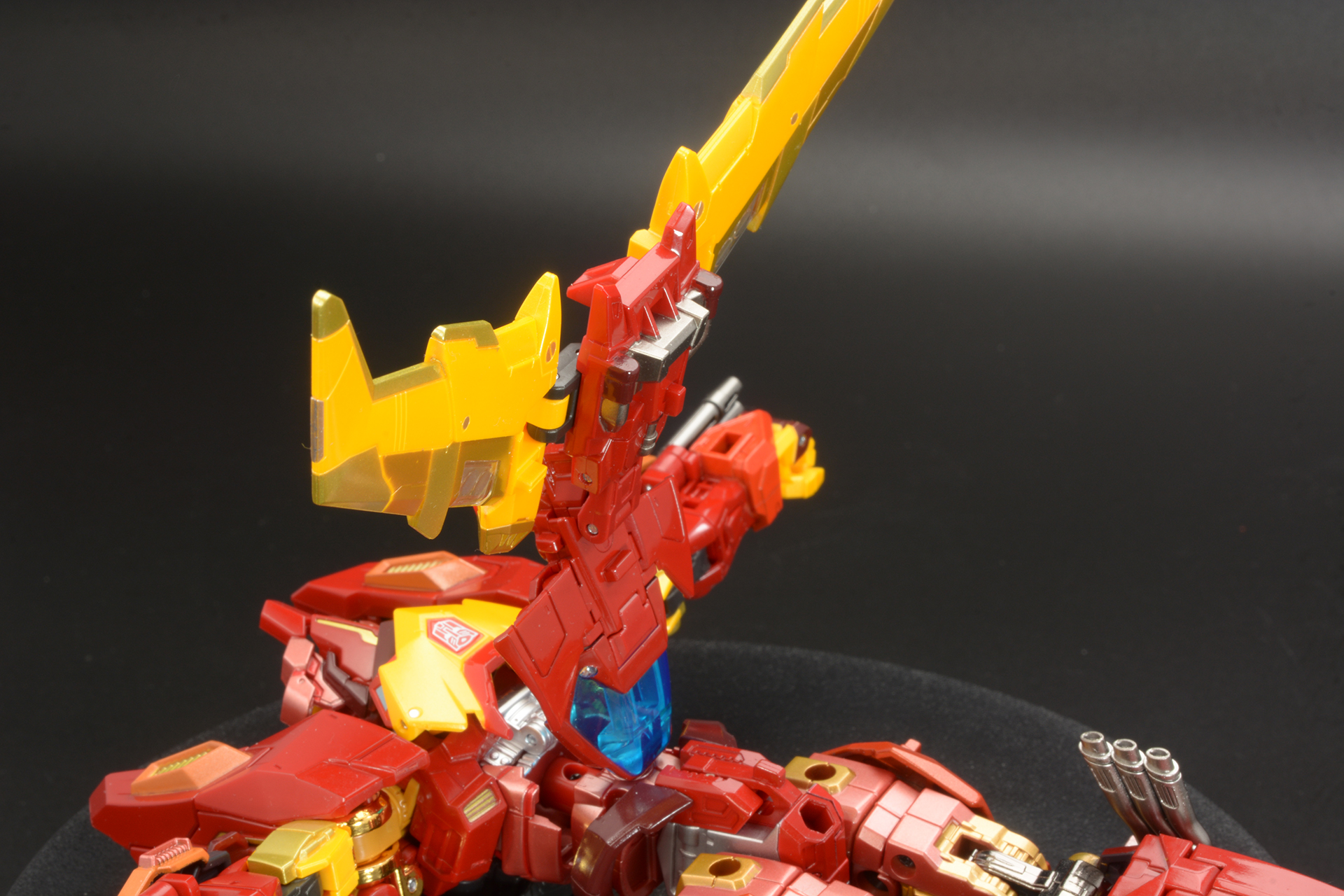 バックパックの基部を180度回転させる