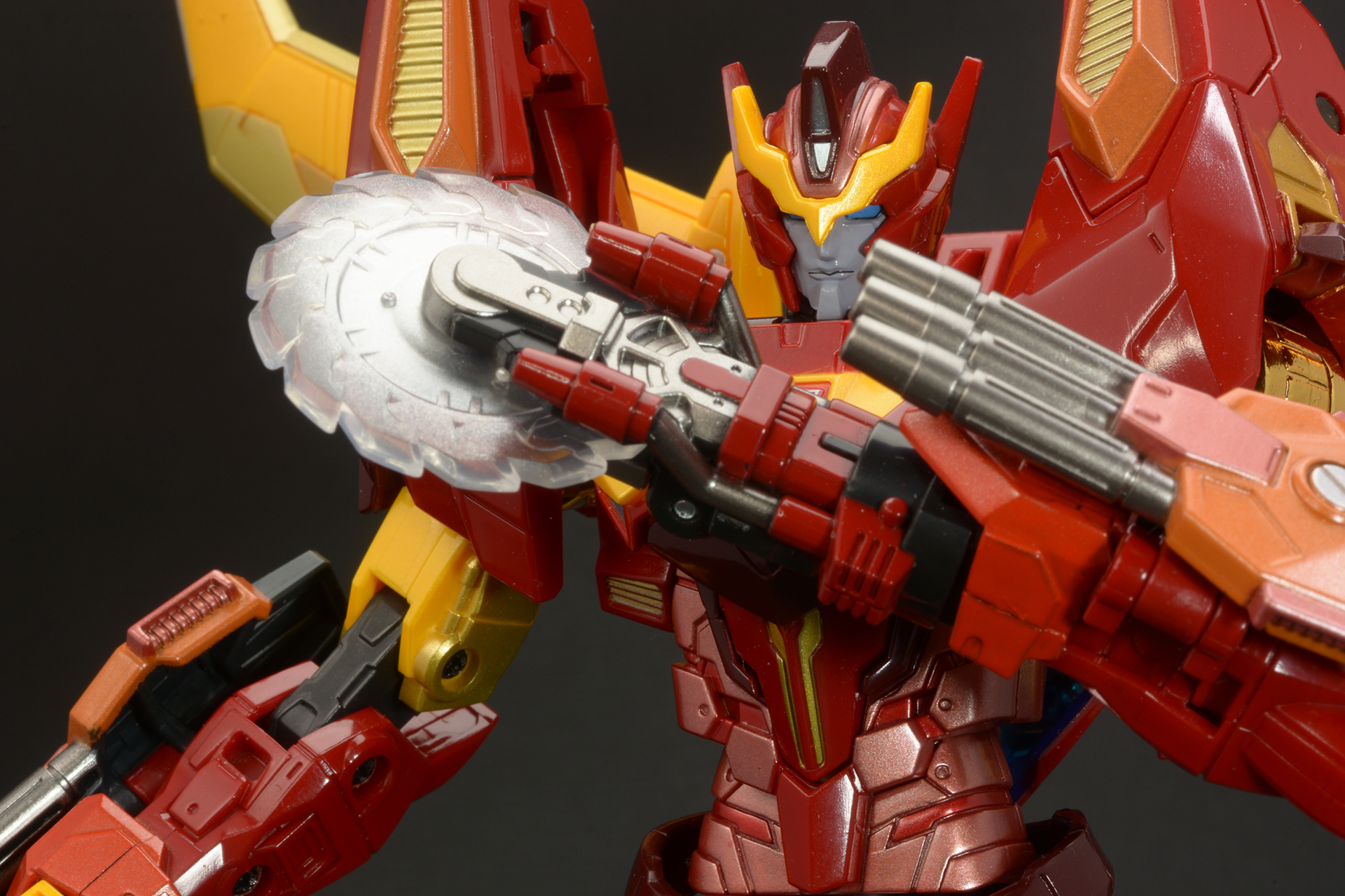 手を外して取り付ける「ソウブレード」