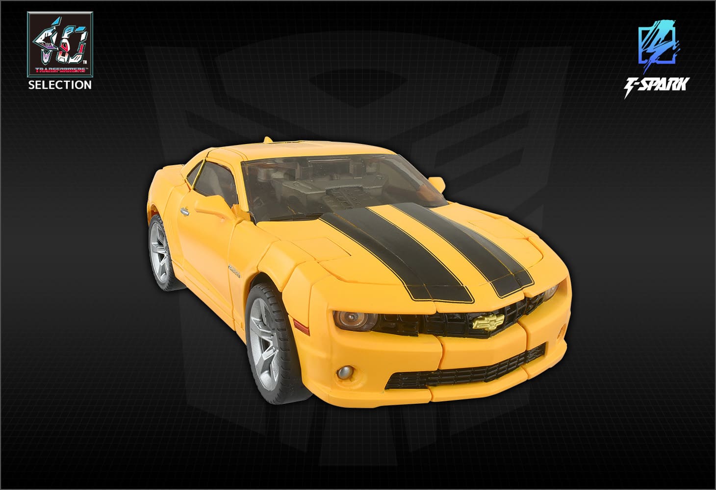 画像は2025年3月発売予定の「40TH SELECTION バンブルビー」。「トランスフォーマー」にも様々な種類があるが、筆者は「実在の車からロボットに」、というイメージが強かった。今回のロディマスはビークルモードもSF色が強く、ユニークなデザインだ