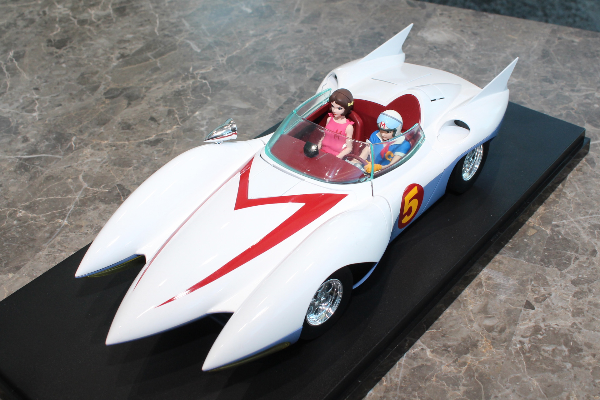 「超合金 マッハGoGoGo マッハ号」。9月発売予定。価格は55,500円（税10％込み）。一般店頭発売商品