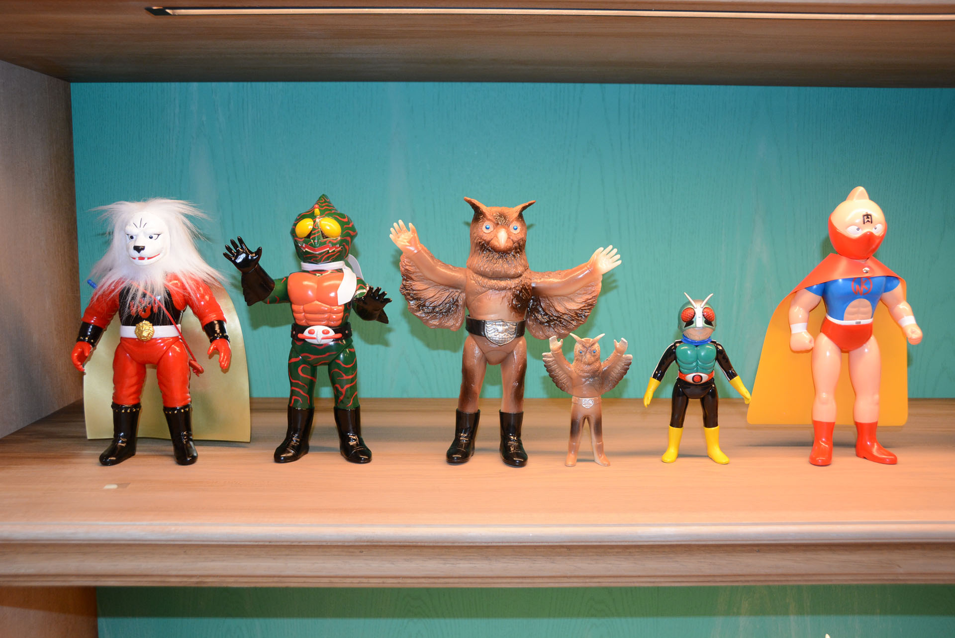 レトロな雰囲気のソフビフィギュアもファンを掴んでいる