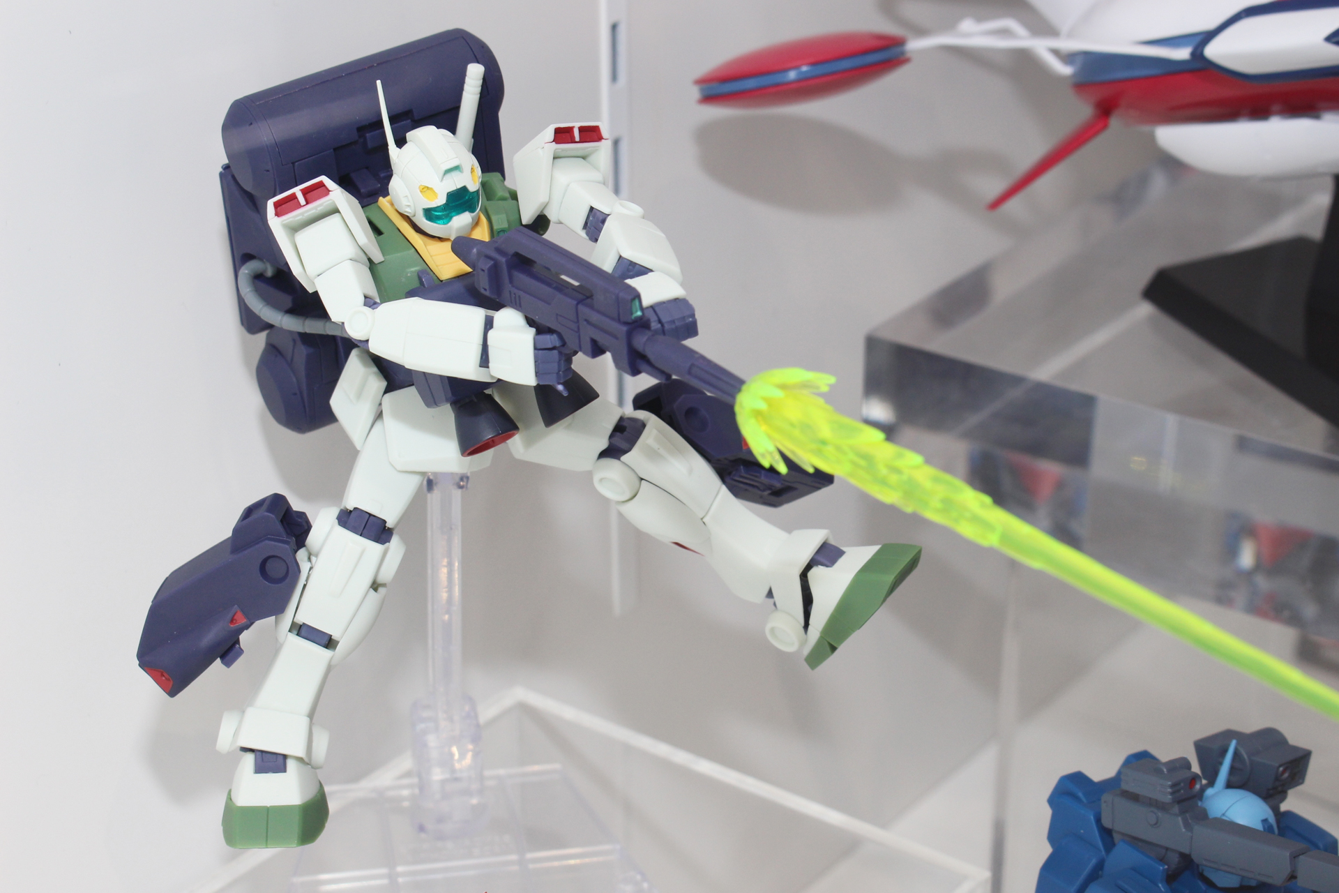 バリュート・パックを装備したエゥーゴカラーのジムII