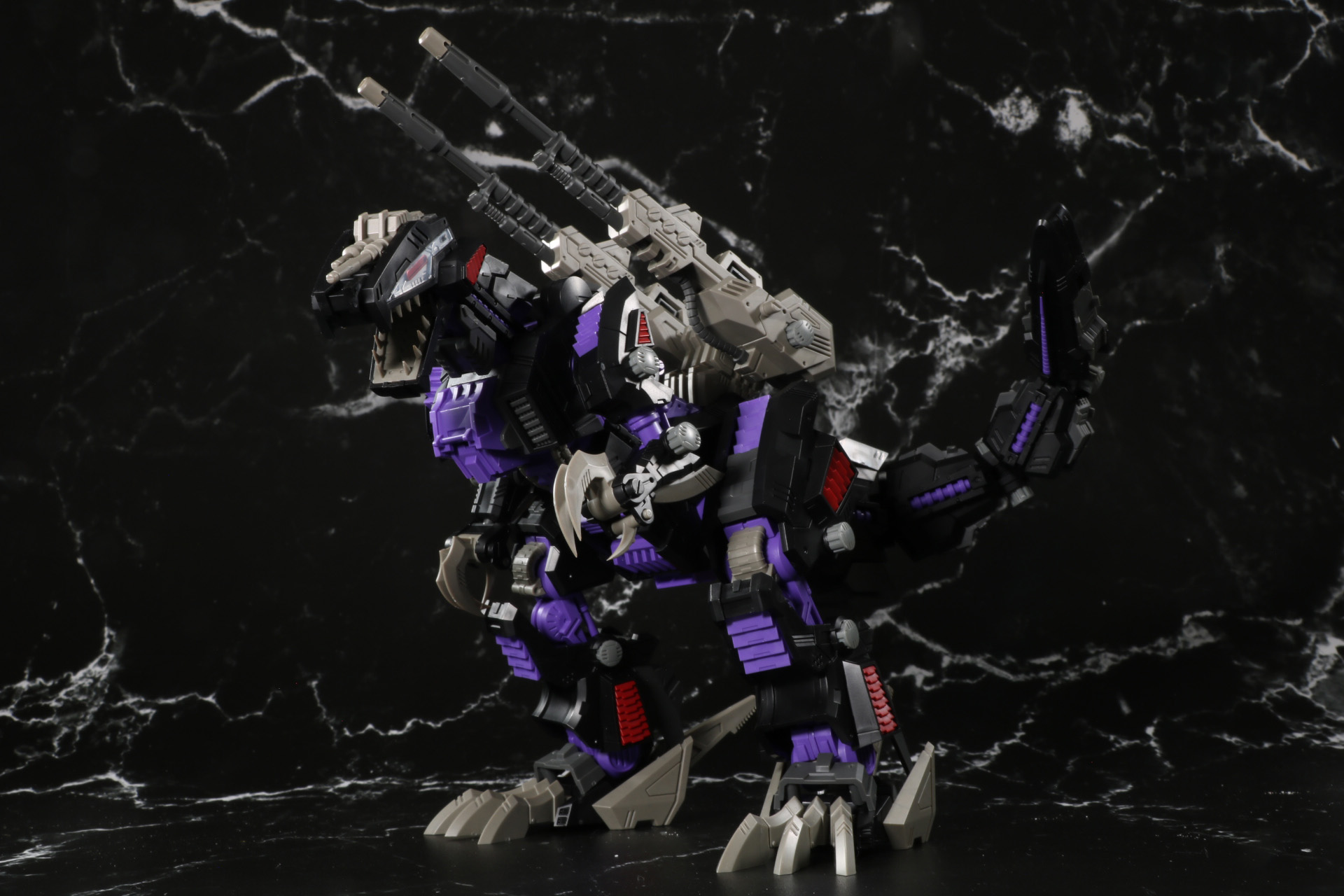 尻尾の位置も自由に変えられ、ポージングの表現力が広がる