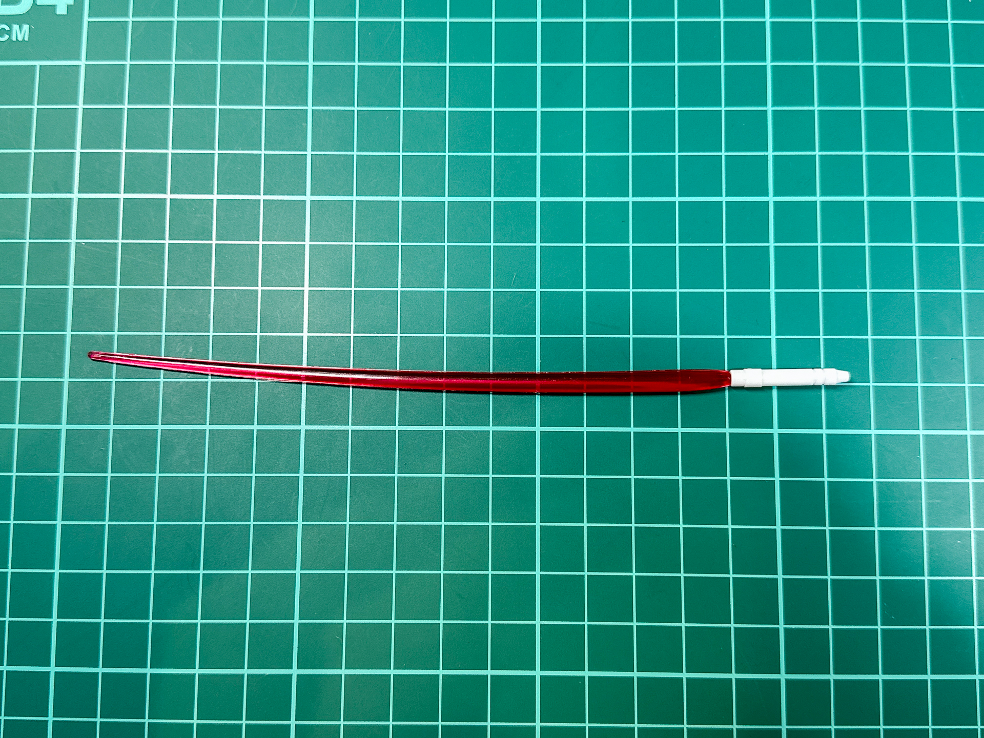プラズマカッターはサーベルエフェクトが刀身の長い湾曲刃となっています。