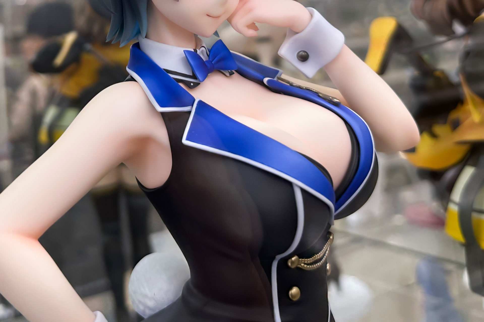 派手さはないがクールな美羽香によく似合っている