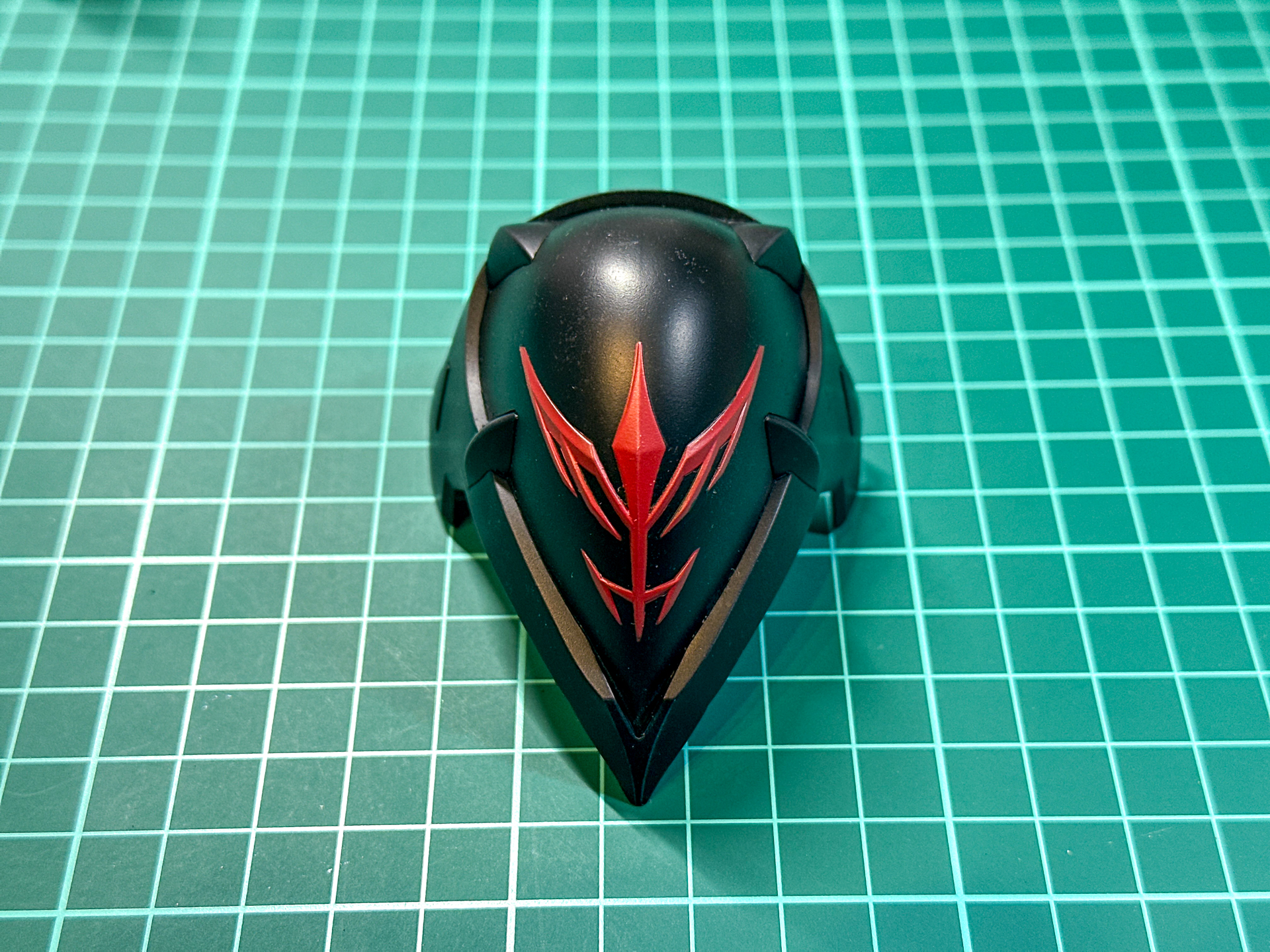 「Ex-セミグロスクリアープレミアム」を使用した外装パーツ。使用感のある仕上がりを再現しました。