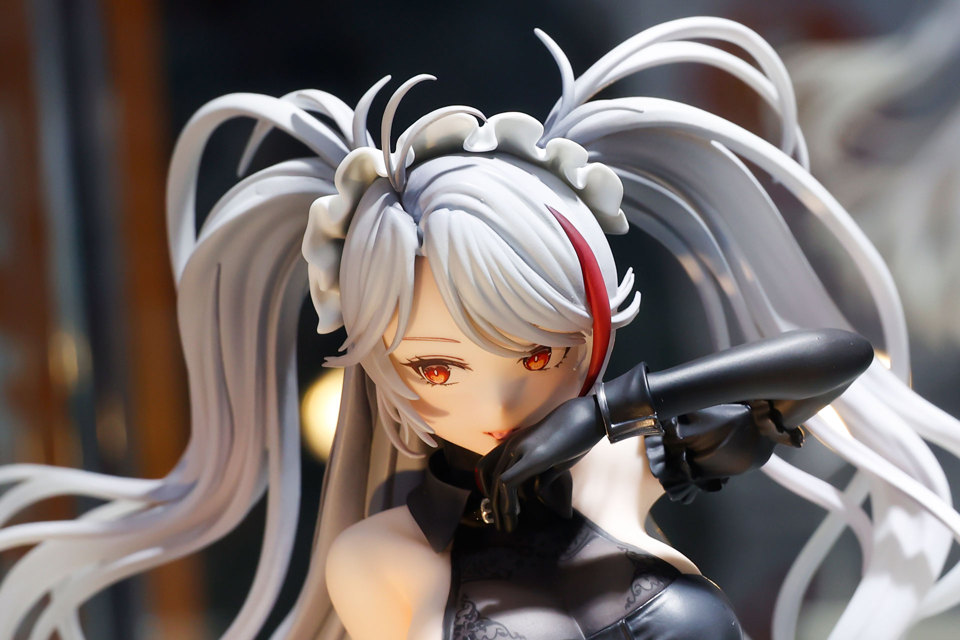 なんとも妖艶な美しさだ