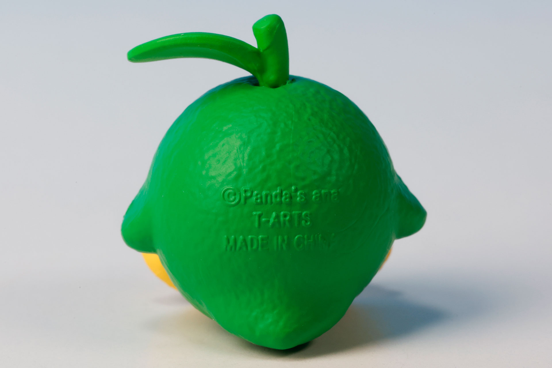 後ろから見るとほぼ果物