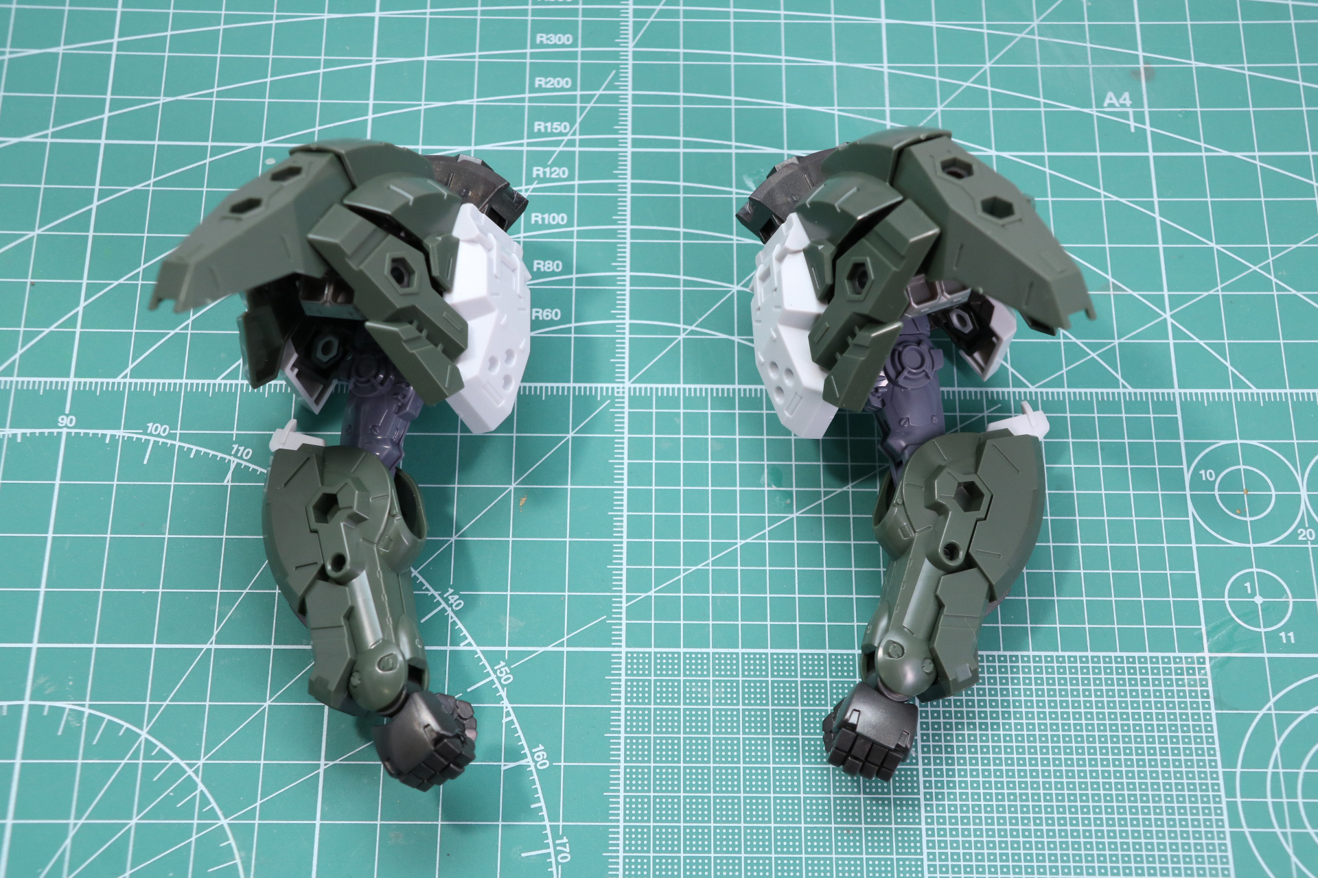 腕部の組み立て