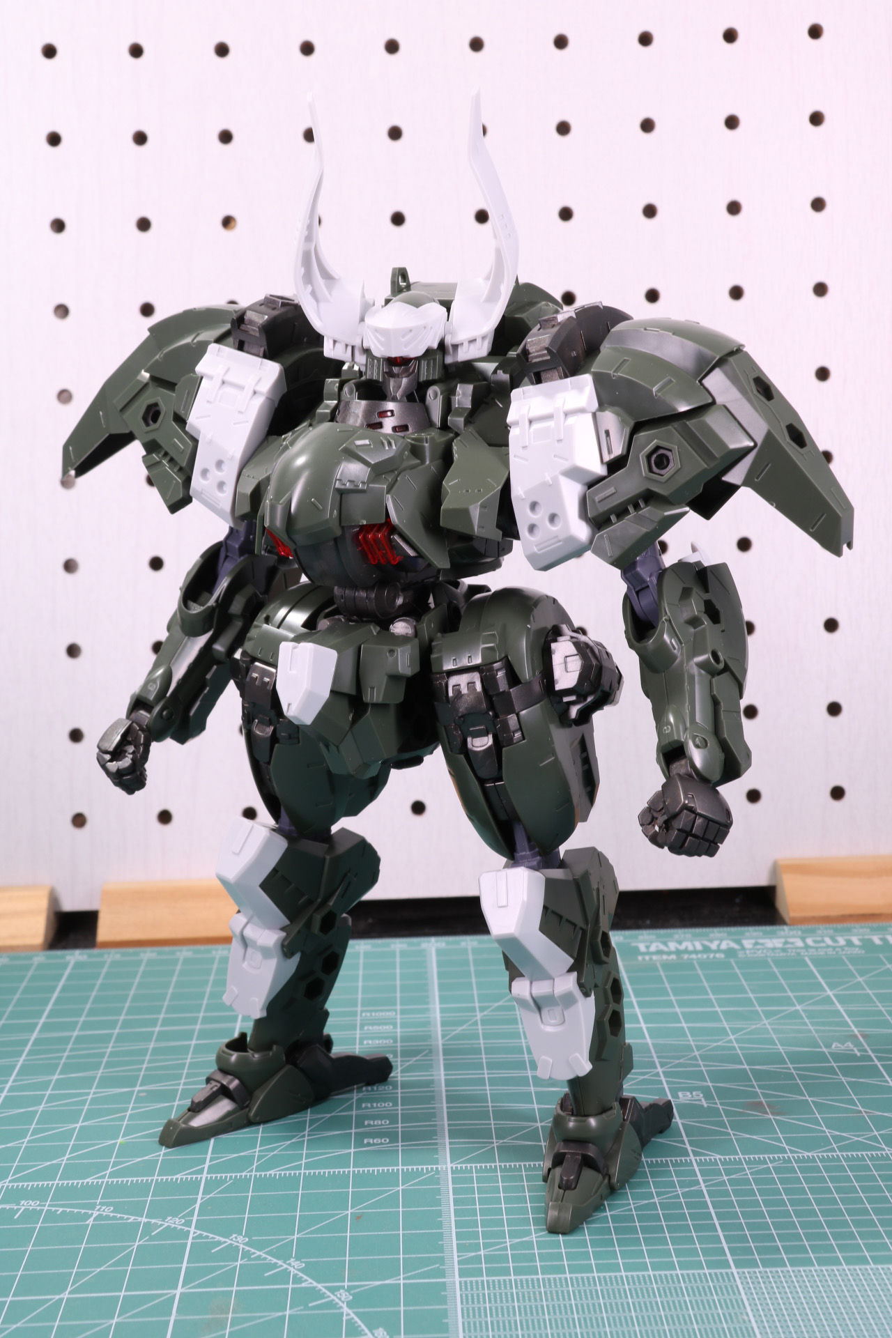 「バルクアームλ ウルフザルグ」本体