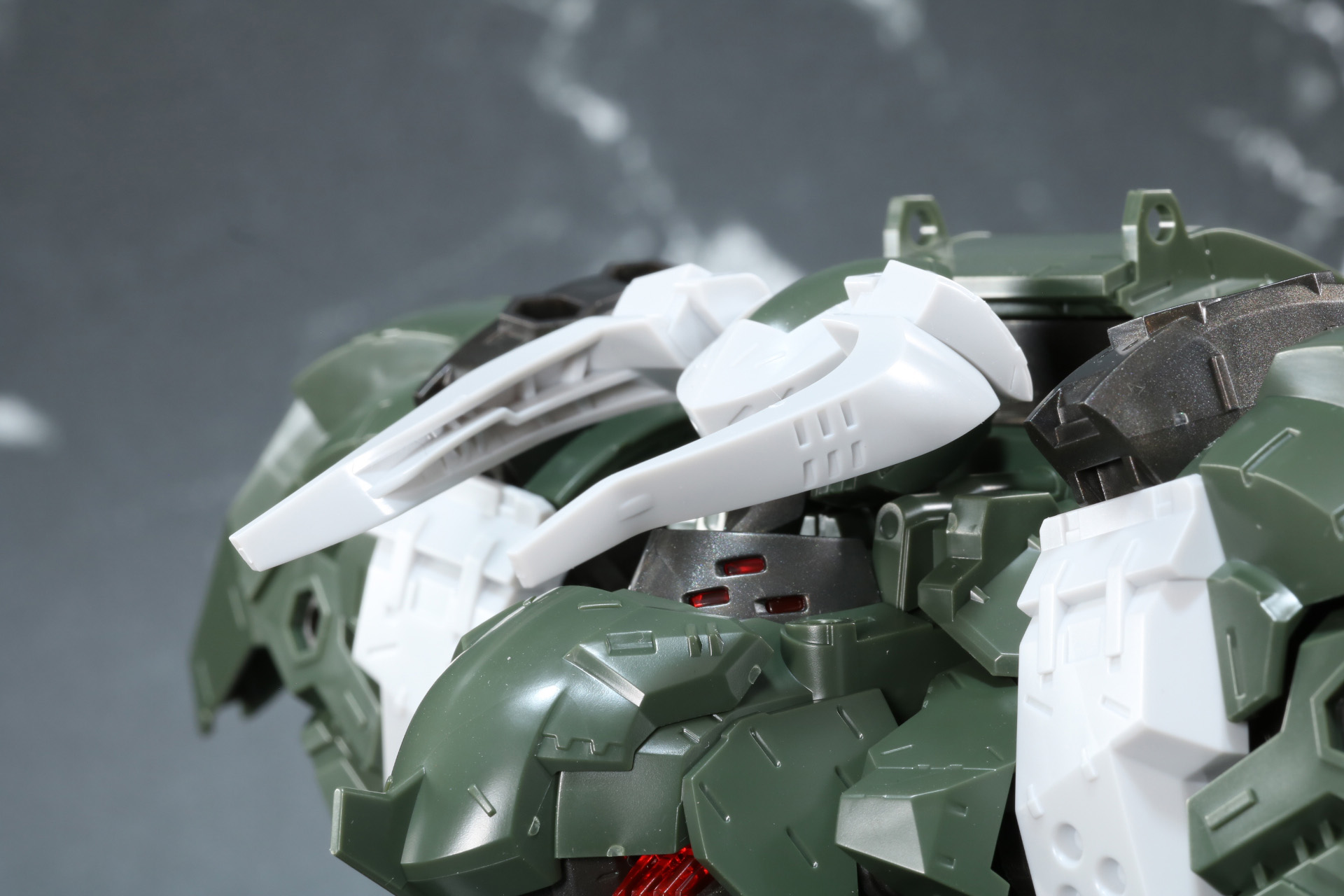 武器のデストロイザッパーはメイス、ソードなどにすることができる