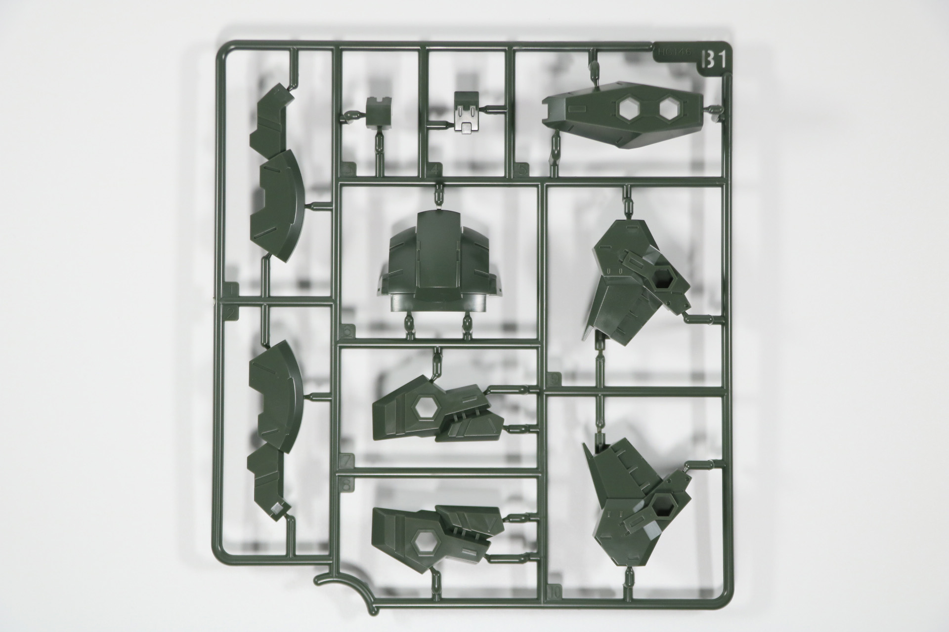 パーツB、パーツB1。それぞれ2枚入っている