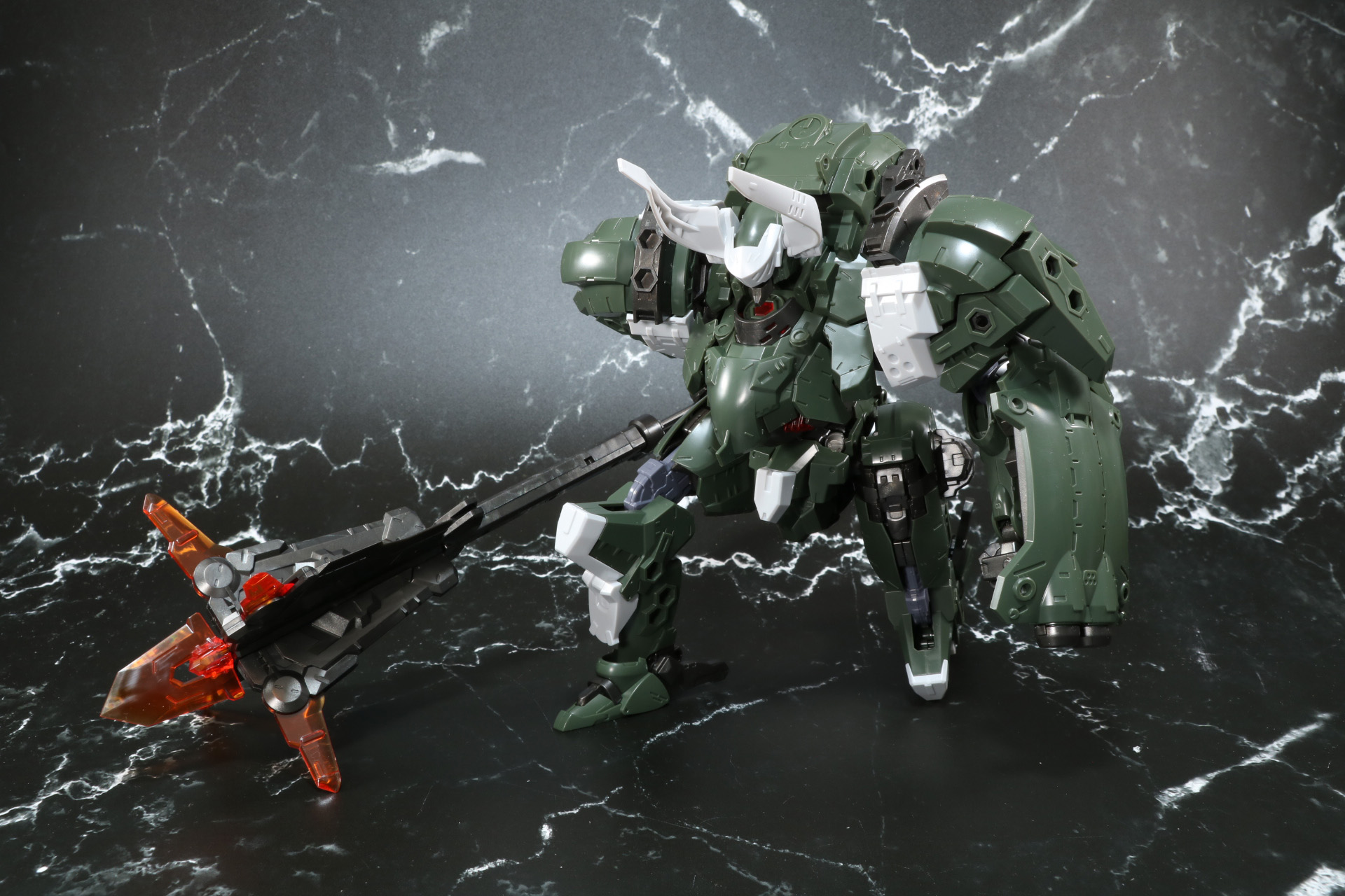 片膝立ちもできる