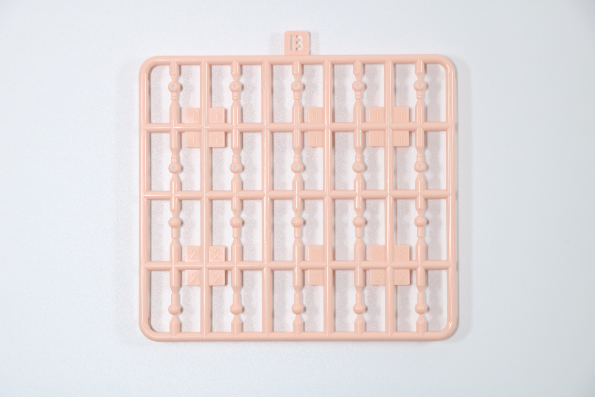 Aパーツ×2、Bパーツ×2