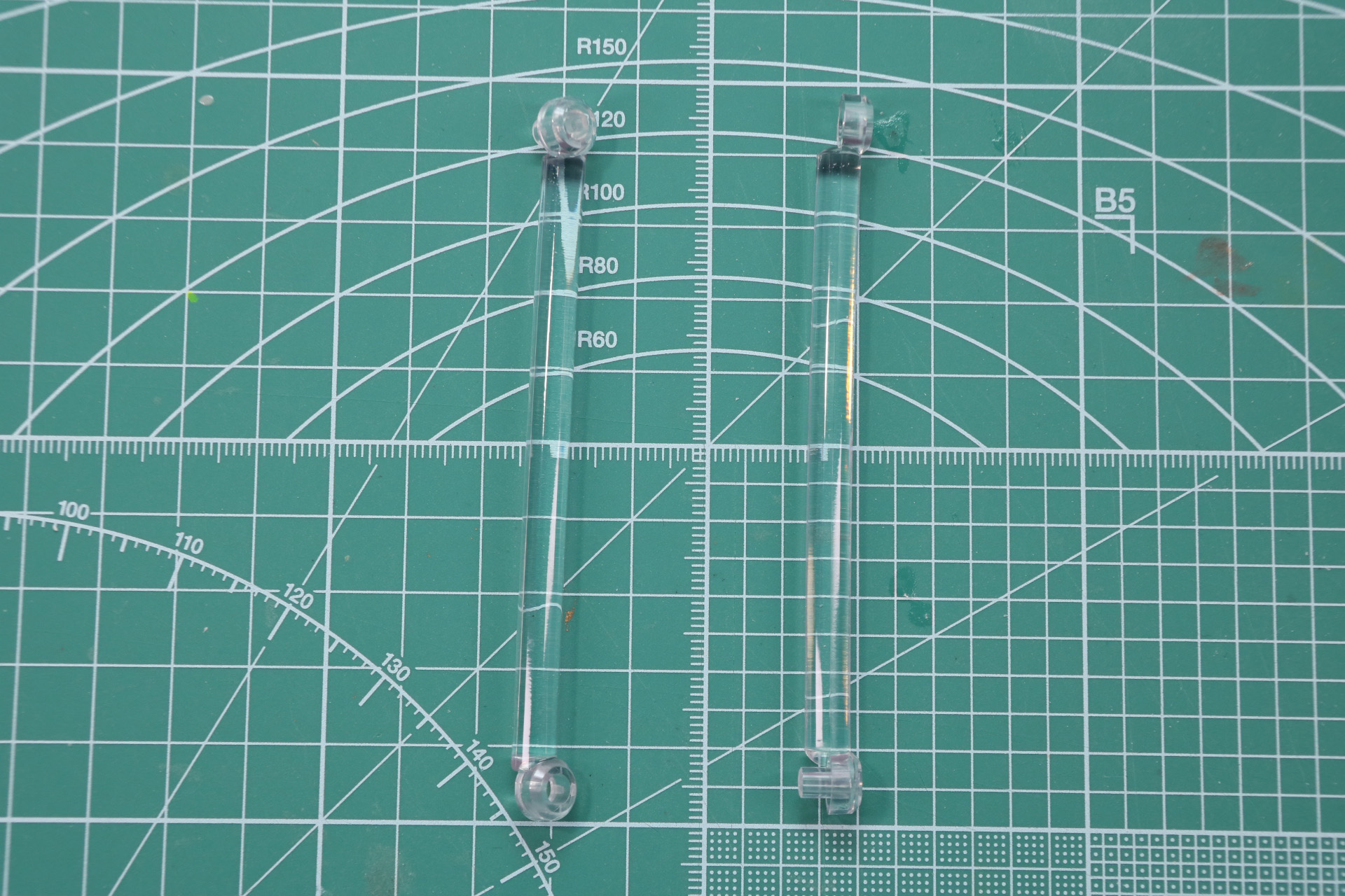 長めの支柱も収録されている