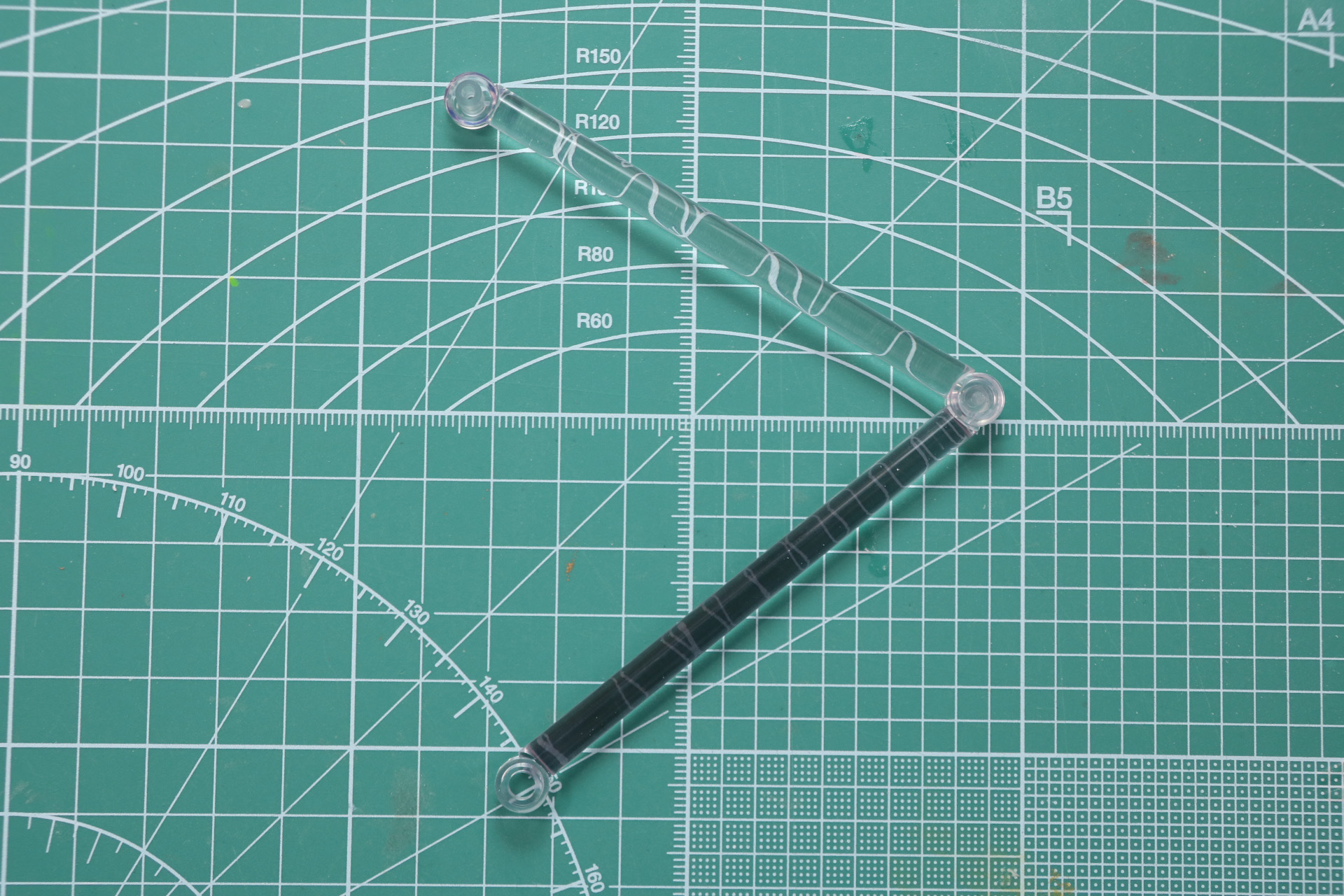 長めの支柱も収録されている