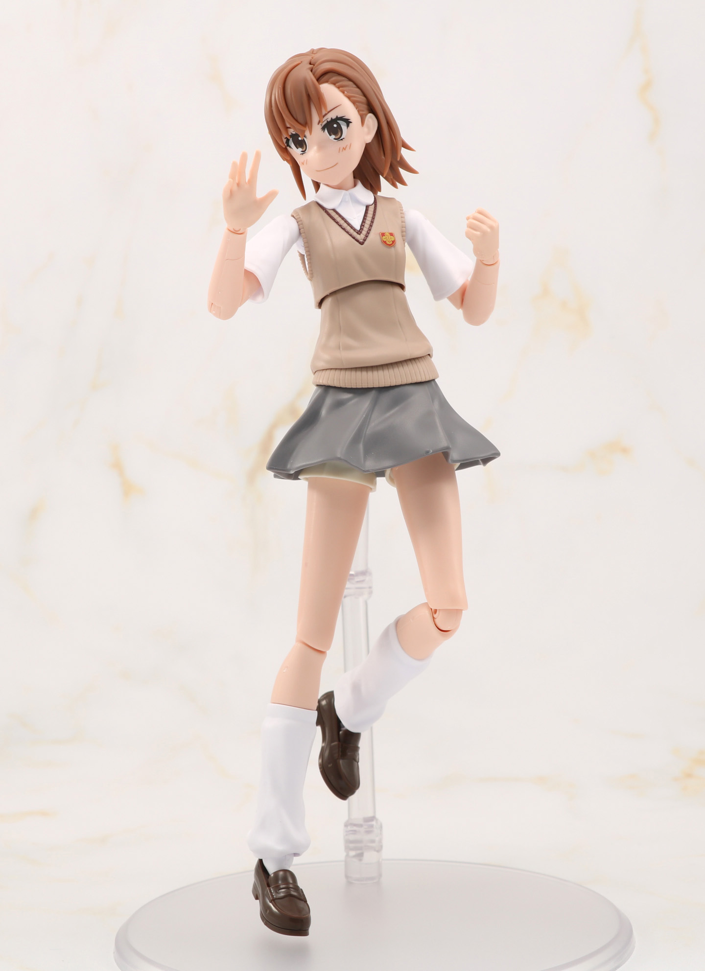 台座を使用することでアクションポーズの幅が広がる