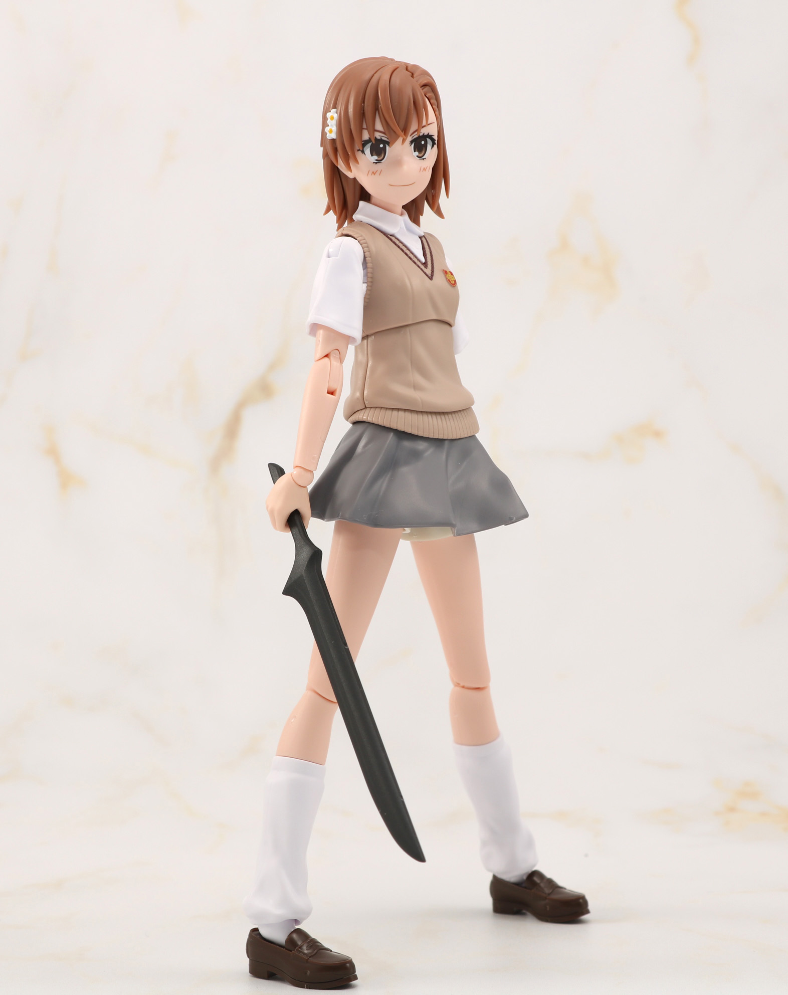 能力を応用して作り出した「砂鉄の剣」を持たせることもできる