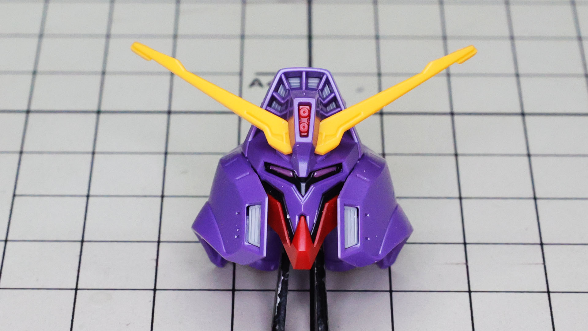 頭部は脱出ポッドも兼ねています